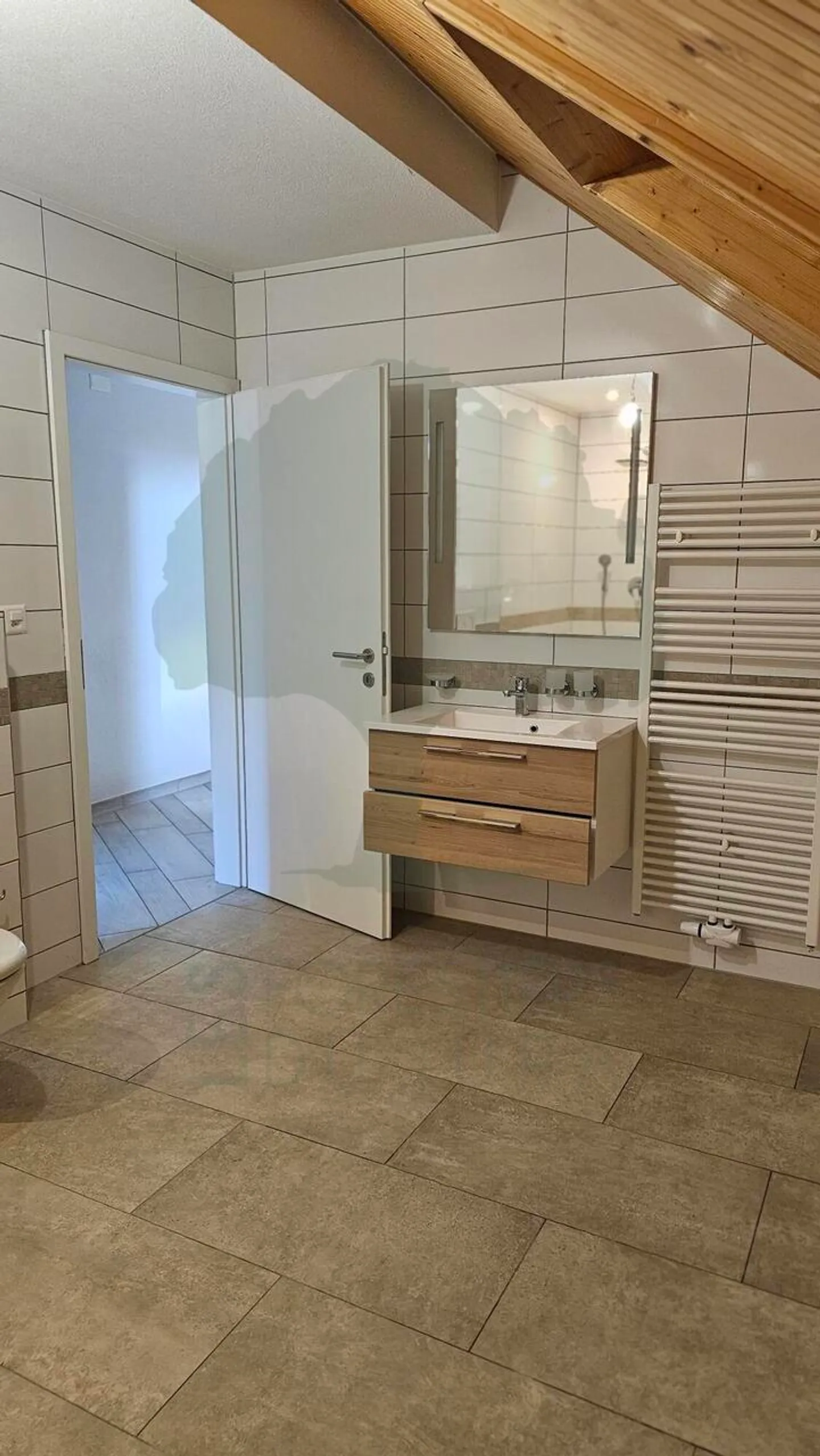 Edificio di Appartamenti Ristrutturato - Foto 7 di 14