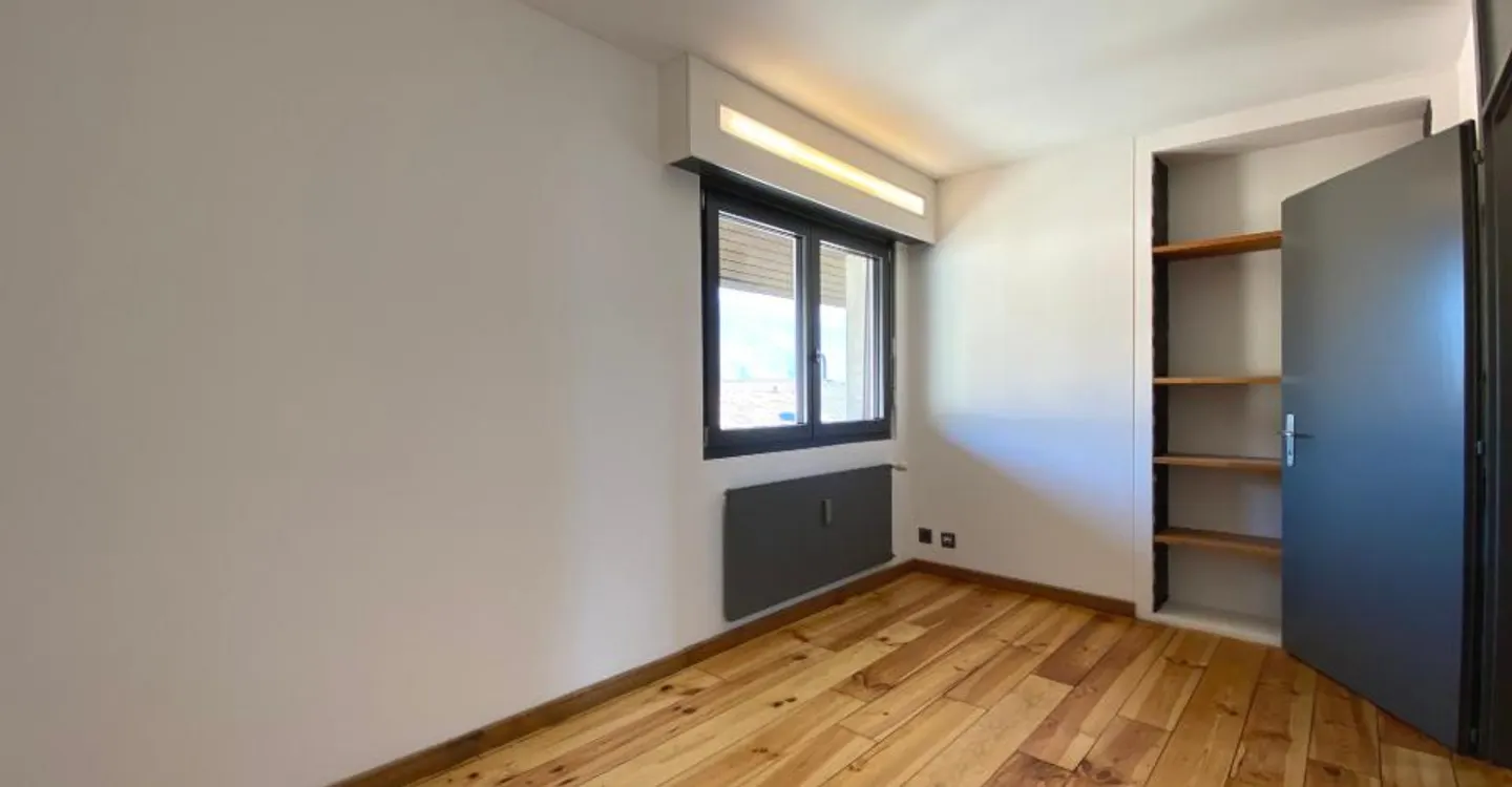 Grand Appartement en Attique - Photo 10 sur 12