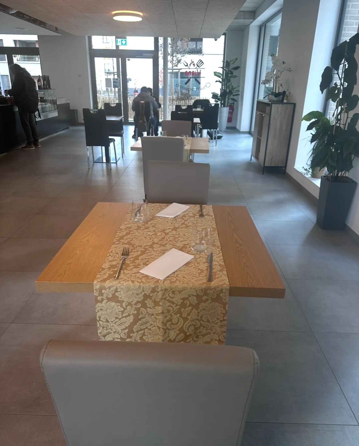 Neues Café-Restaurant in Lausanne - Foto 4 von 6