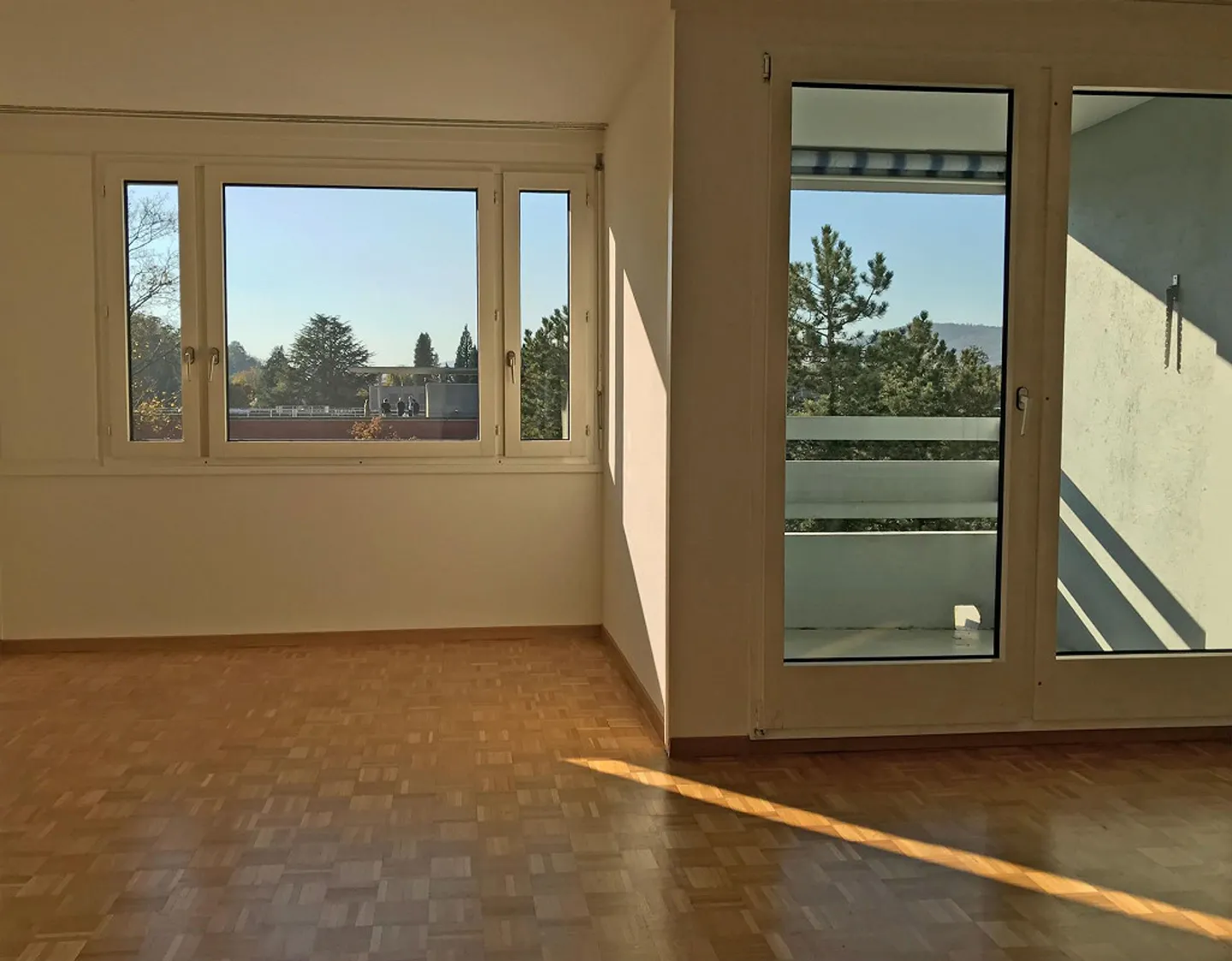 Cozy Single Apartment - Photo 2 of 6