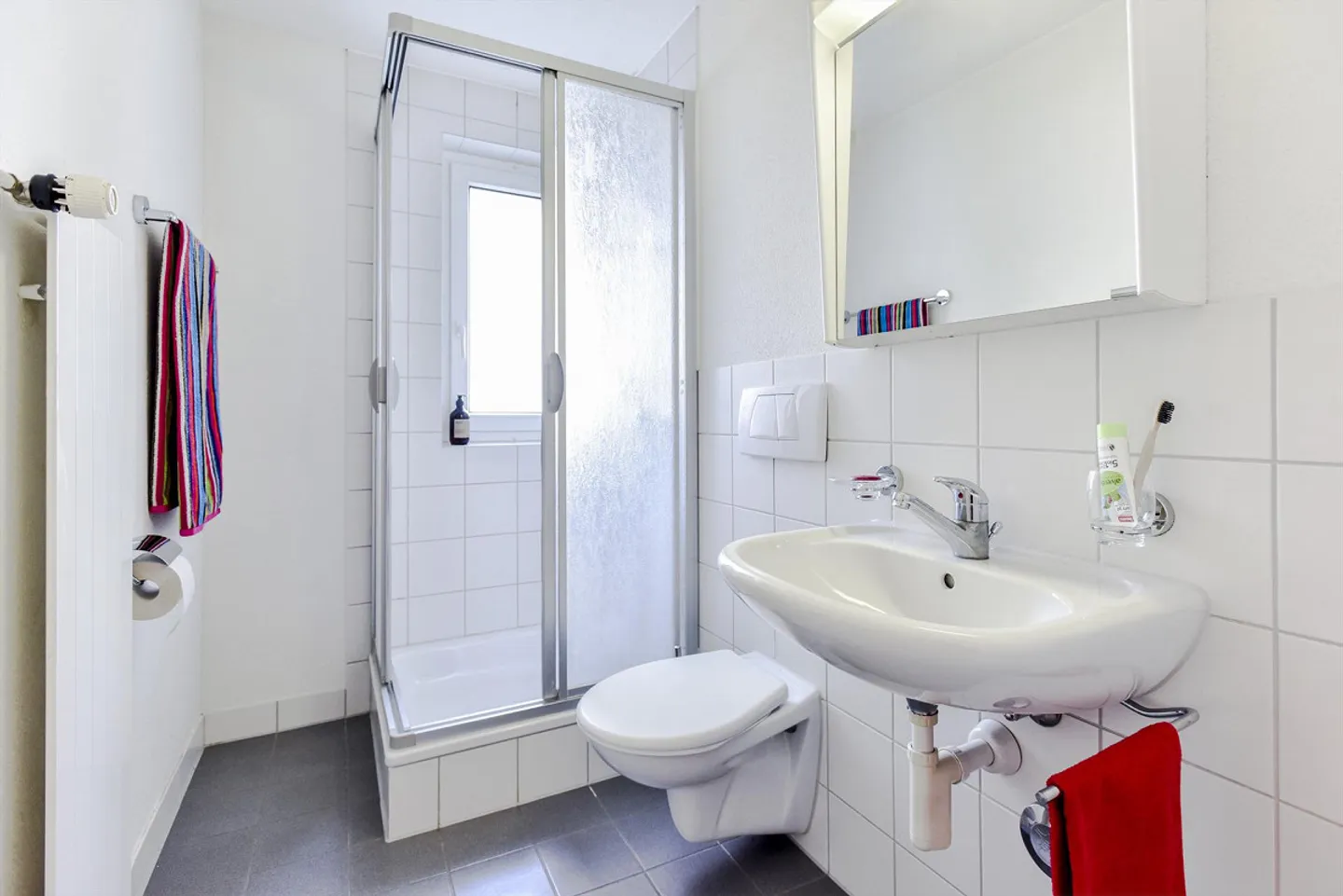 Appartamento Incantevole in Zona Tranquilla - Foto 7 di 13