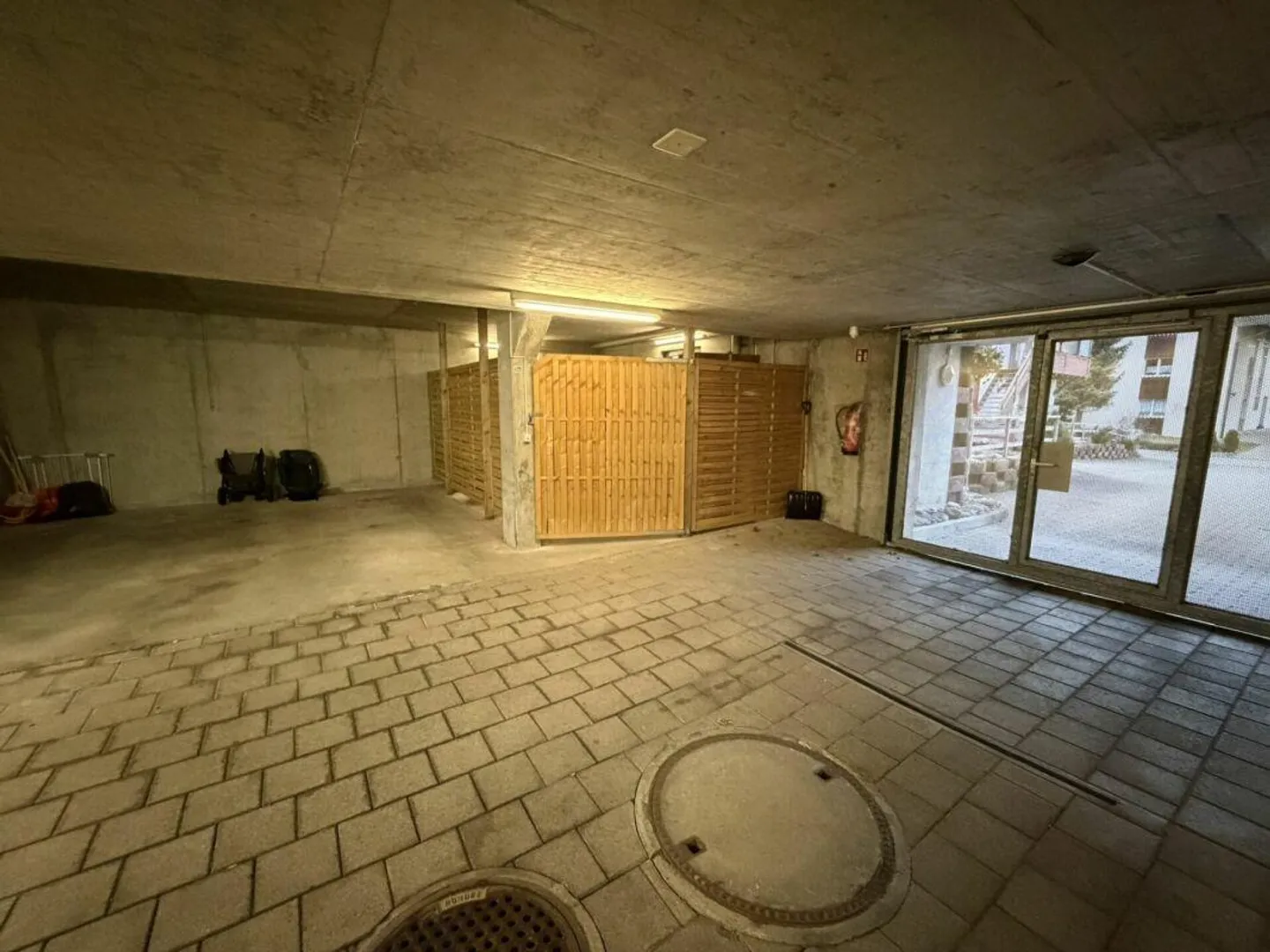 Places de parking et places de garage - Photo 5 sur 11