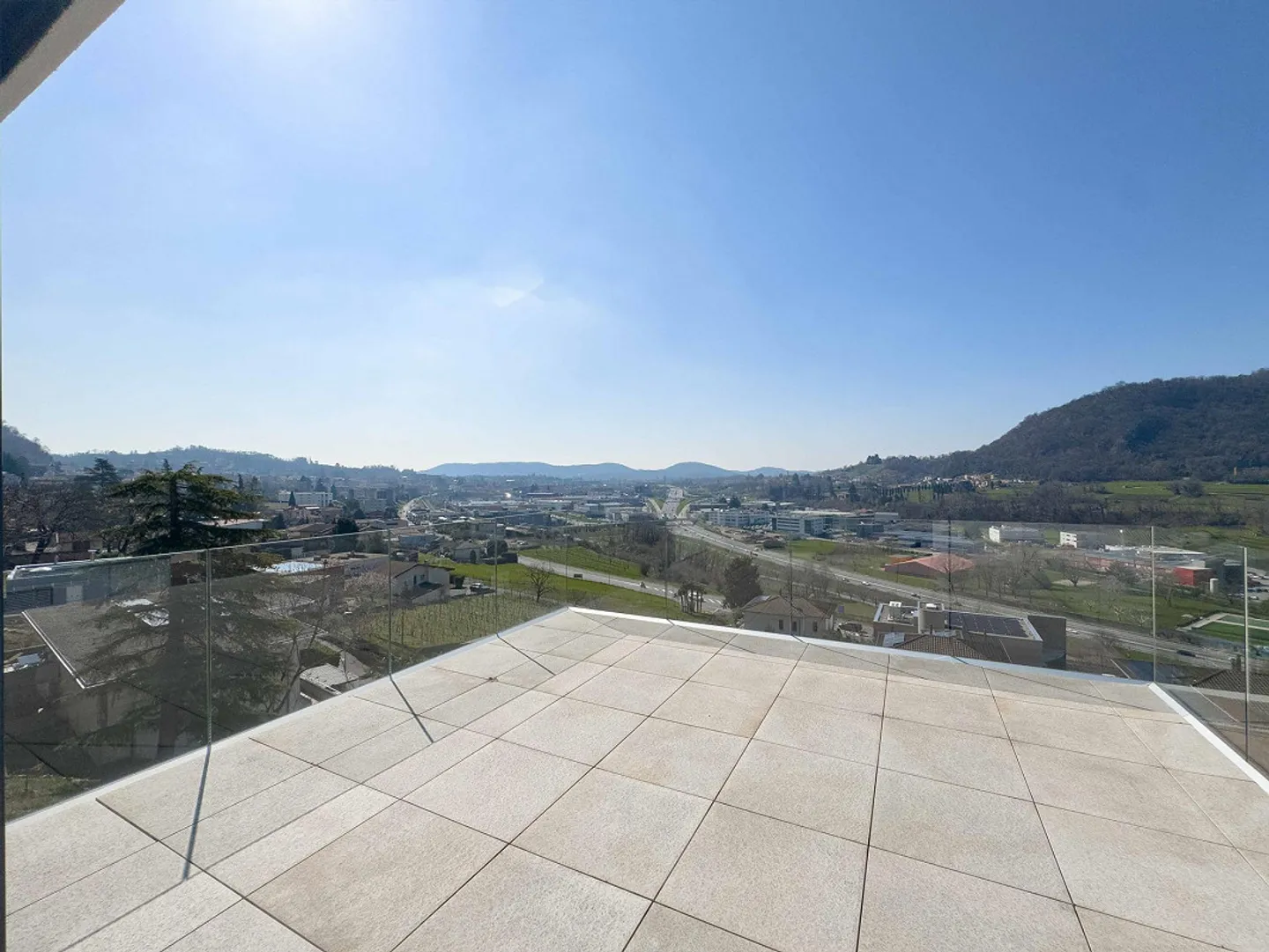 Nuovo e moderno attico in vendita a Mendrisio - Foto 3 di 9