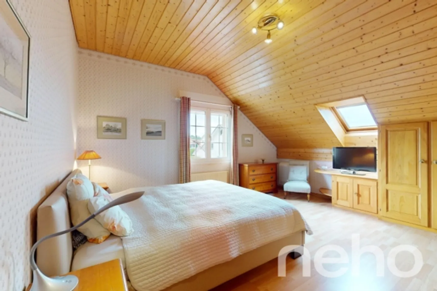 Sehr schönes Haus am Rande der Felder, ideale Lage - Foto 9 von 13