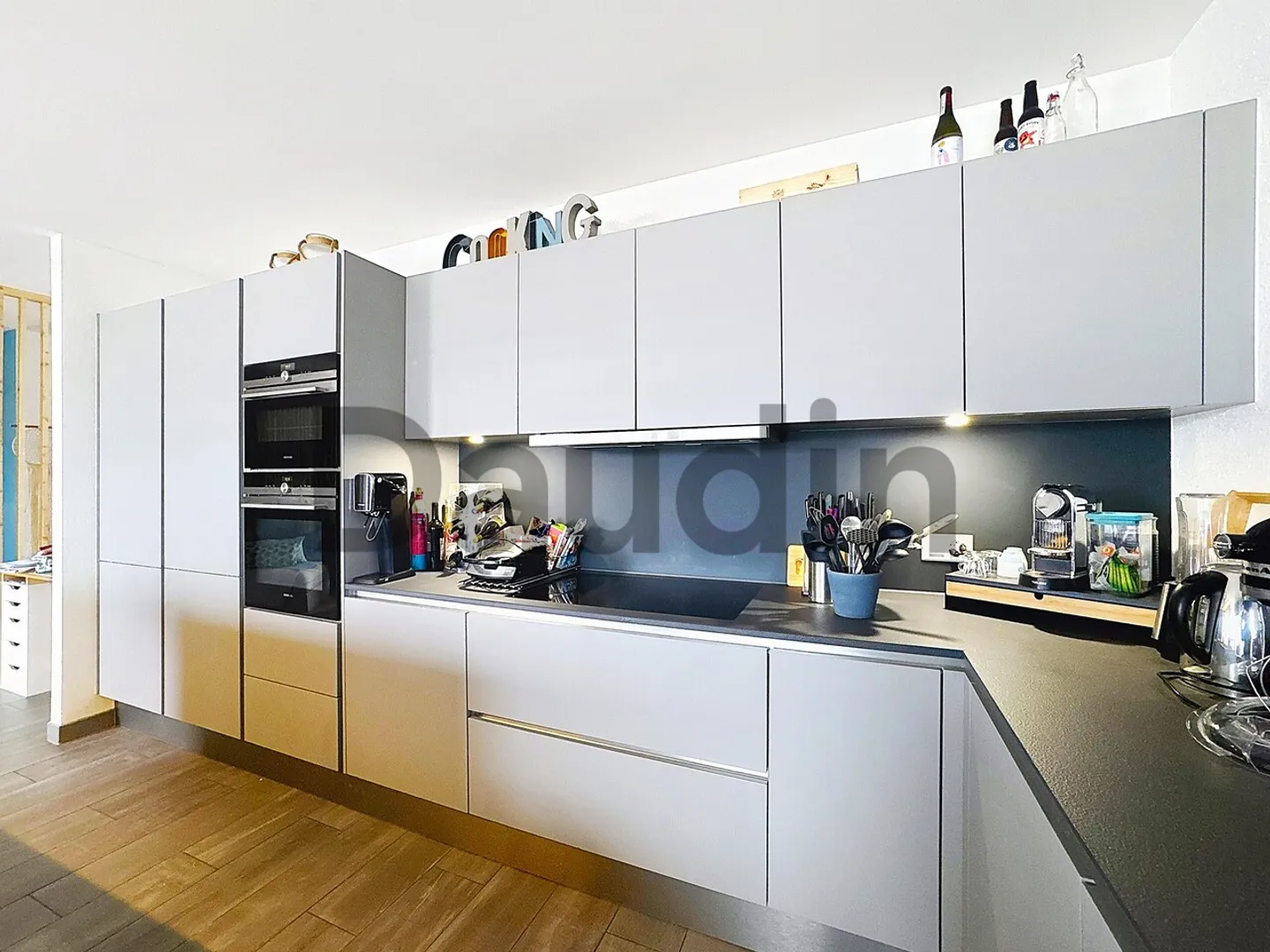 Magnifico appartamento di 6 stanze con vista panoramica sul Giura - Foto 2 di 13