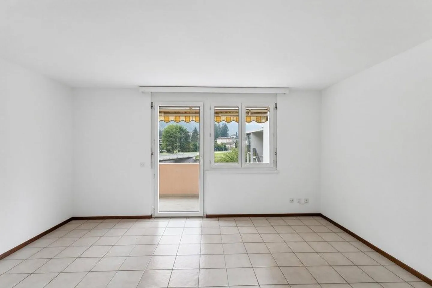 Appartamento luminoso 3.5 locali - Foto 2 di 12