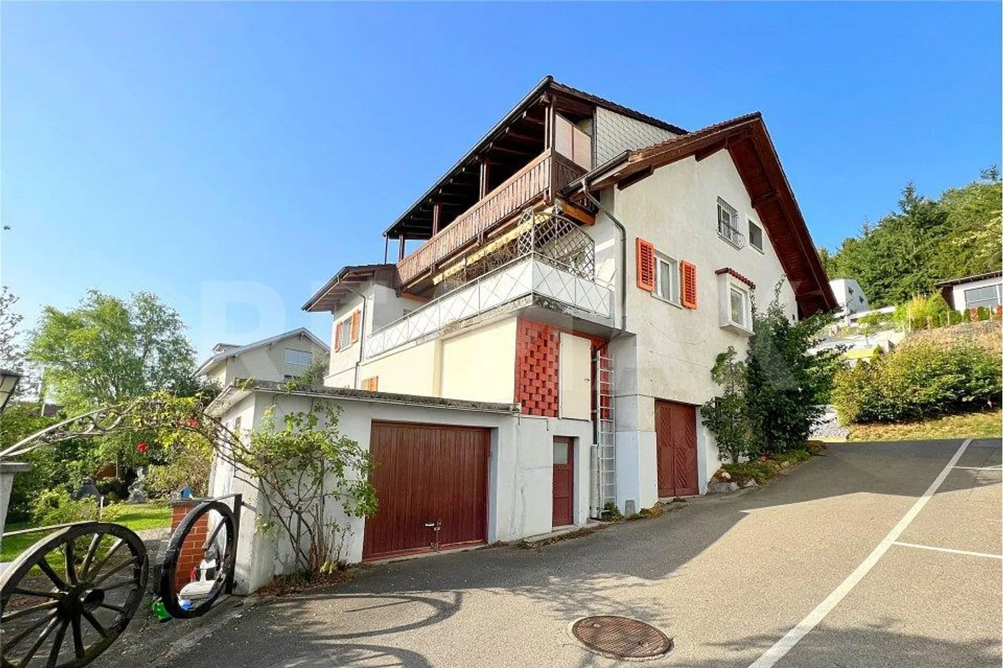 Maison intergénérationnelle avec trois appartements - Photo 1 sur 13