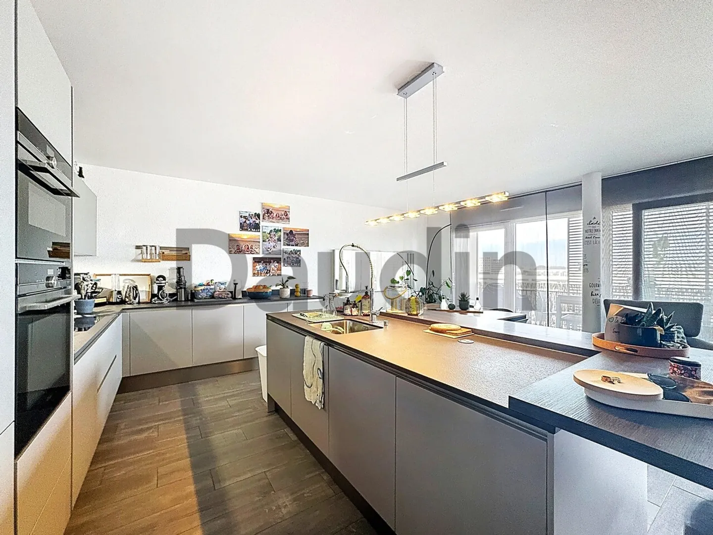 Magnifico appartamento di 6 stanze con vista panoramica sul Giura - Foto 4 di 13