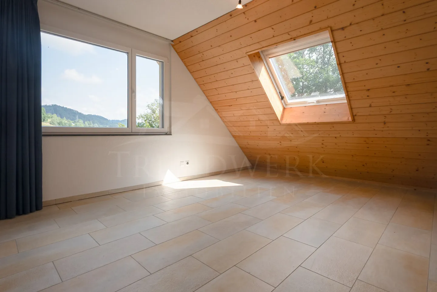 Casa unifamiliare di 7 stanze con molto spazio esterno a Niederscherli - Foto 7 di 10