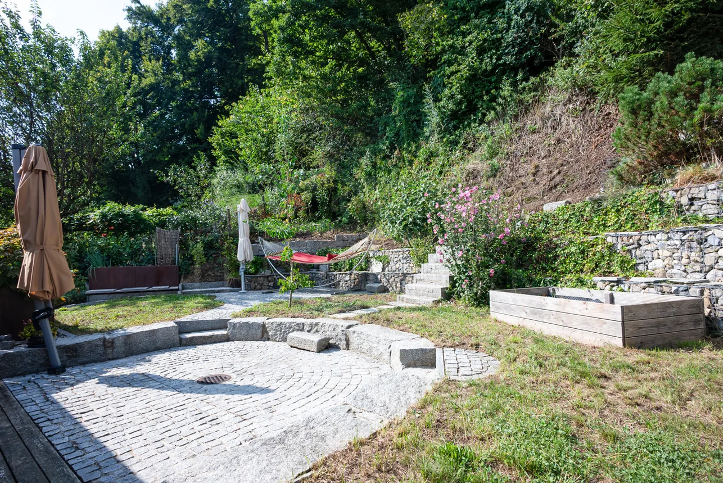 Casa unifamiliare di 7 stanze con molto spazio esterno a Niederscherli - Foto 10 di 10