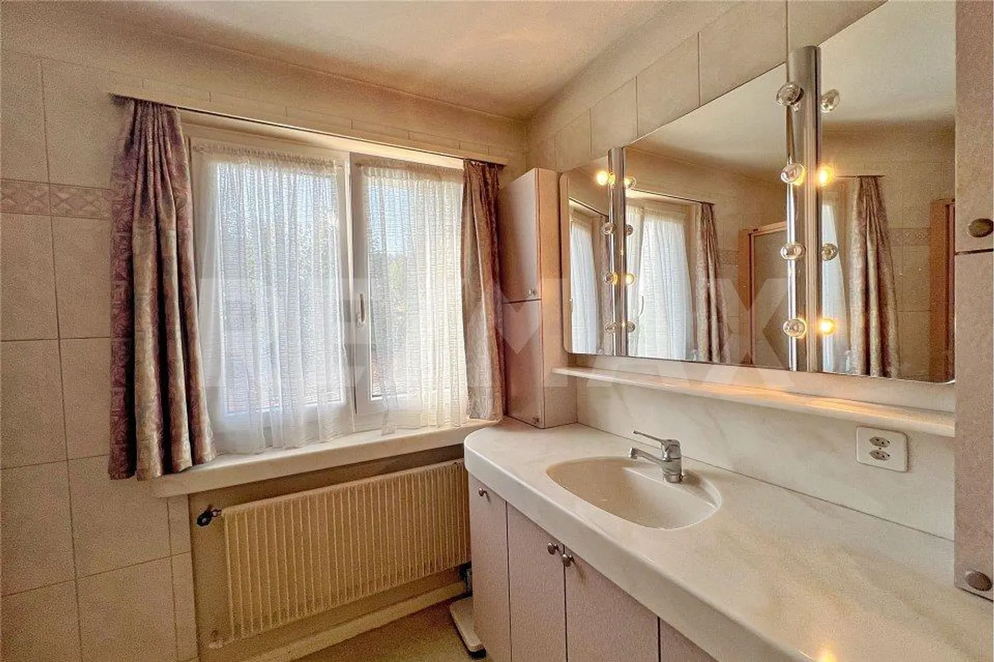 Maison intergénérationnelle avec trois appartements - Photo 5 sur 13