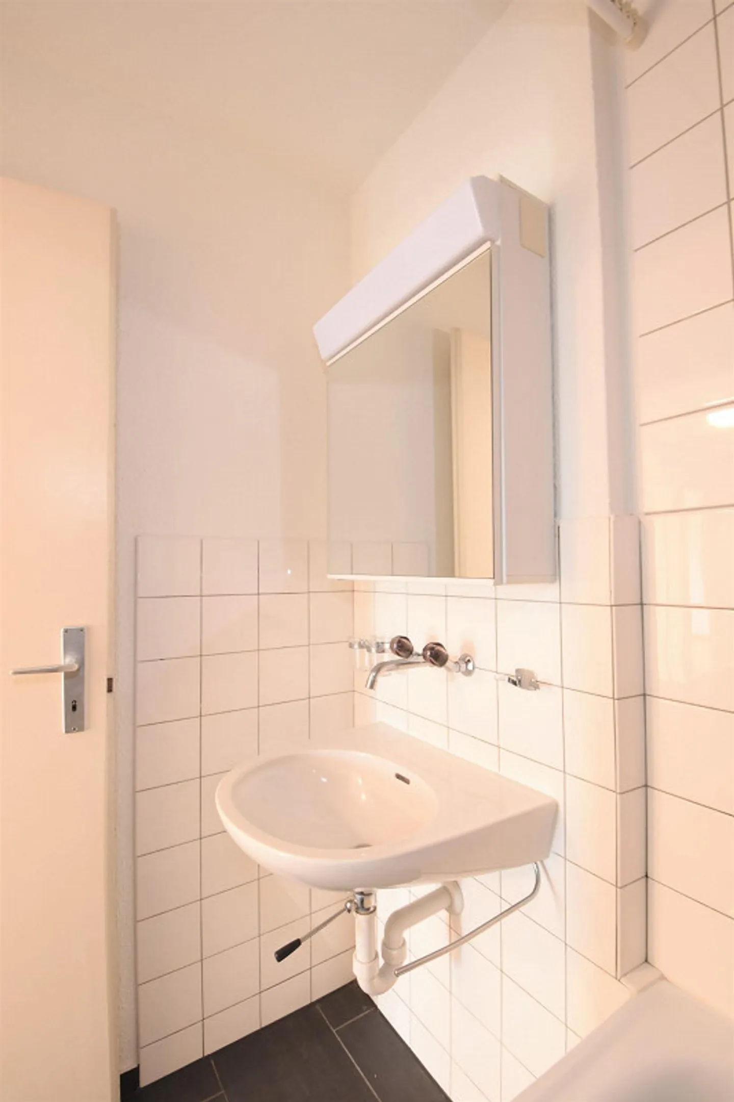 Cozy Apartment in Attractive Location - Photo 8 of 9