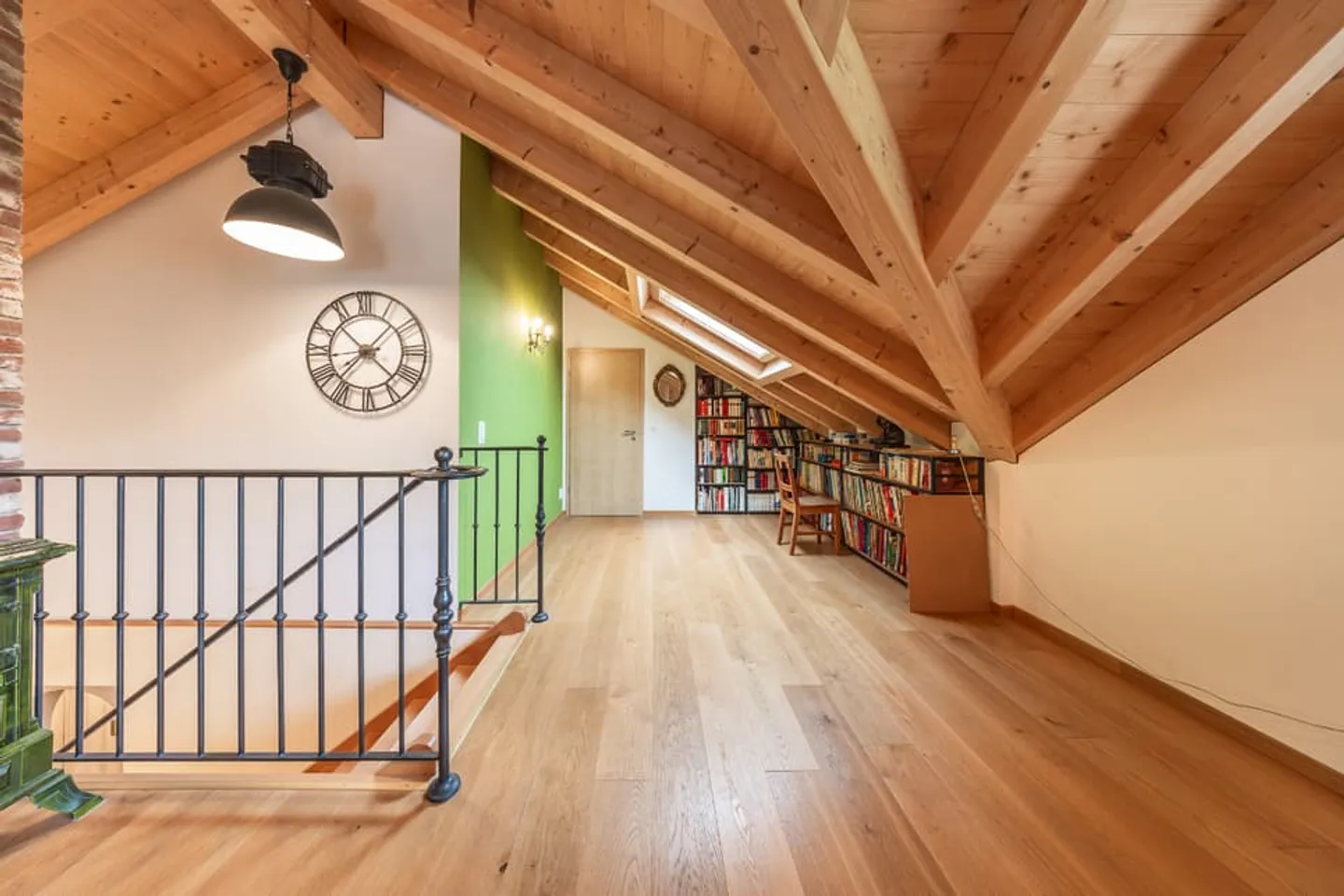 Bâtisse coup de coeur en zone agricole - Photo 7 sur 11