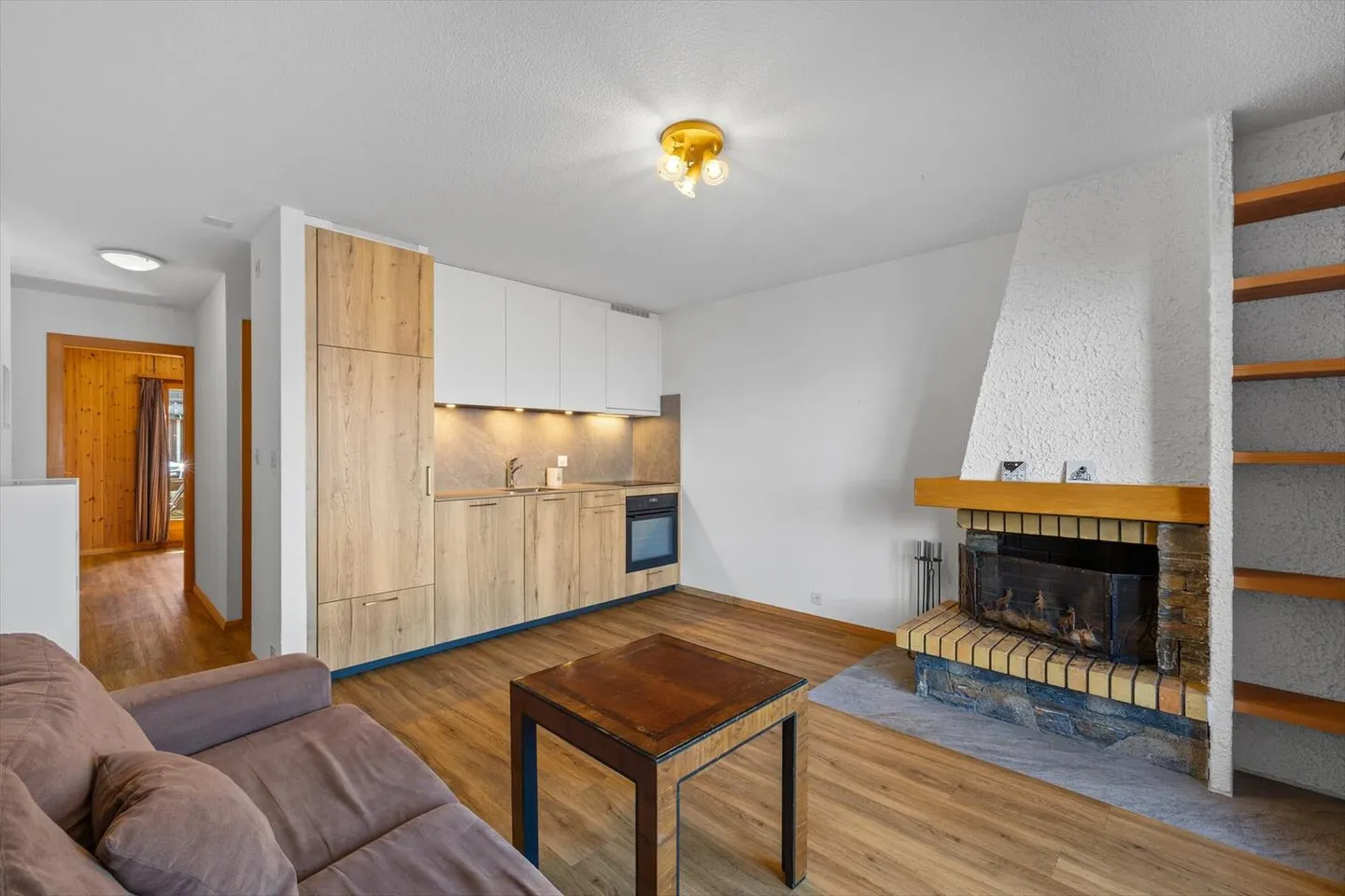 Crossing apartment with a view - Photo 1 of 13
