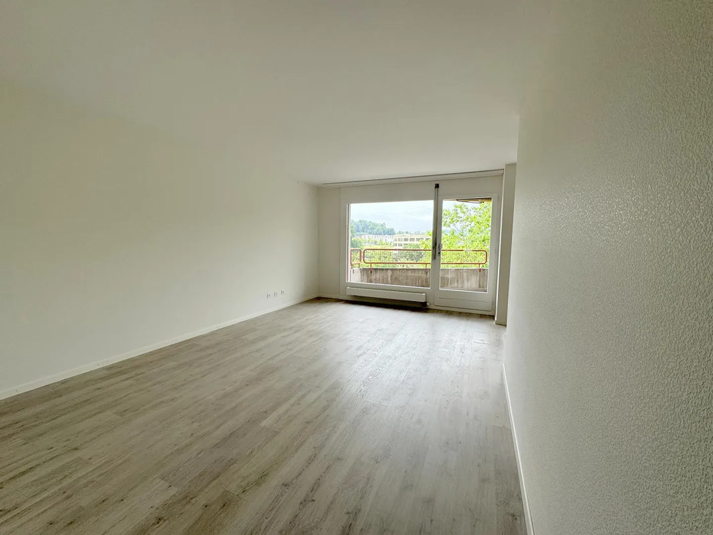 Sunny apartment with a view - Photo 7 of 12