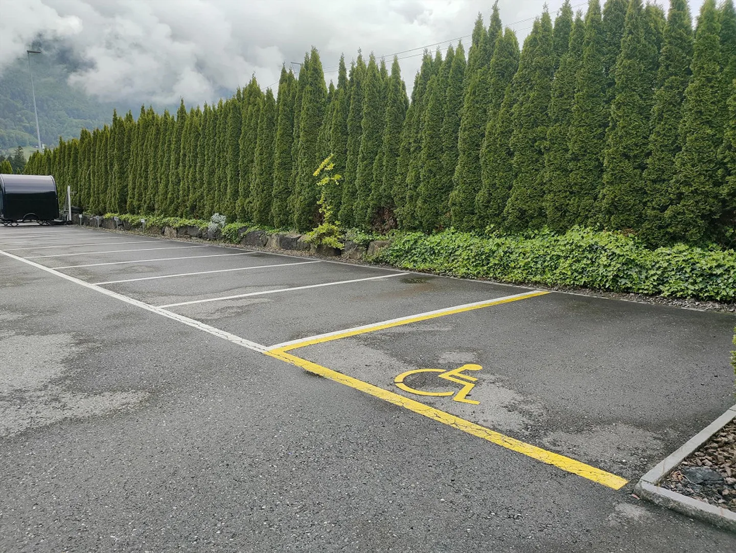 Spazio commerciale moderno con ufficio separato / WC e doccia - Foto 12 di 13