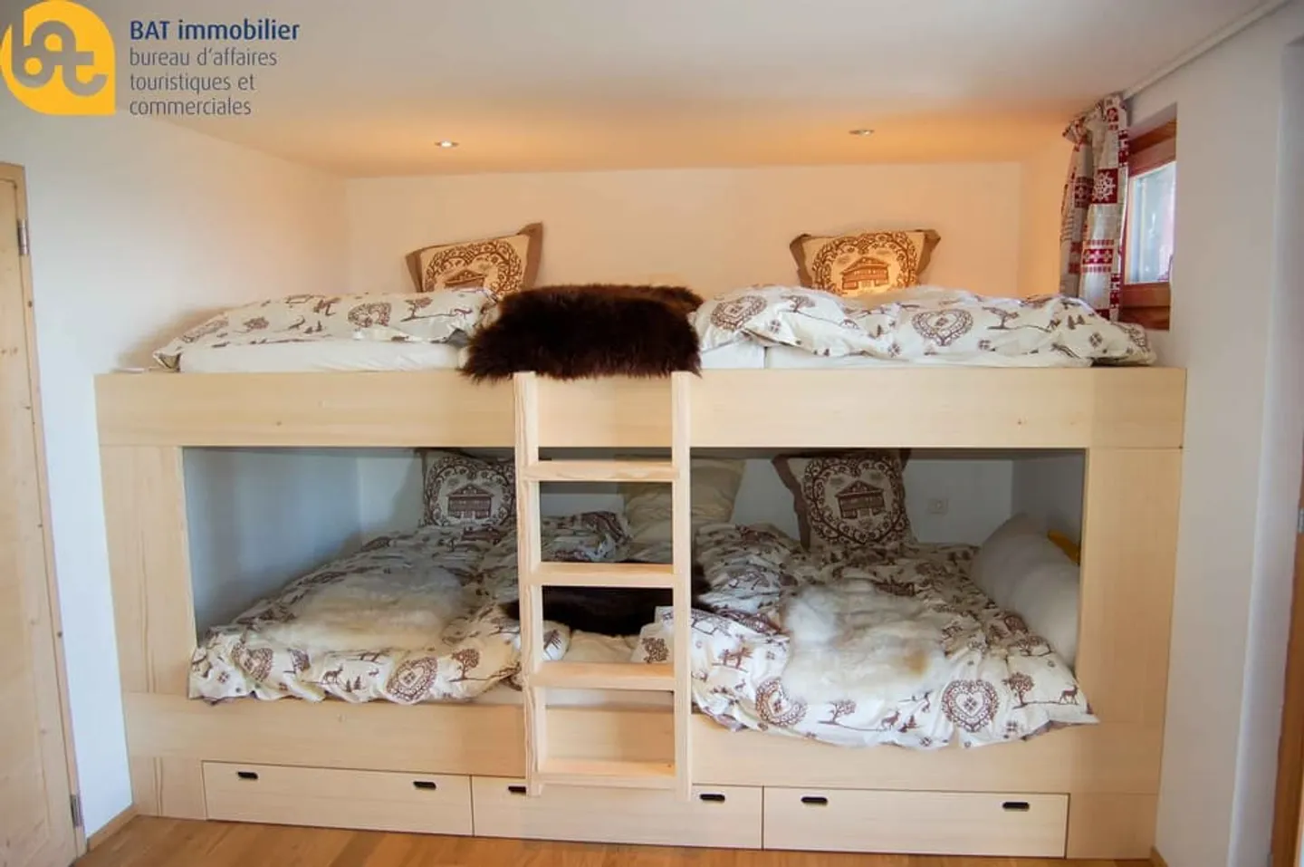 Ferienvermietung - Wunderschönes Chalet in Nax - Foto 9 von 13