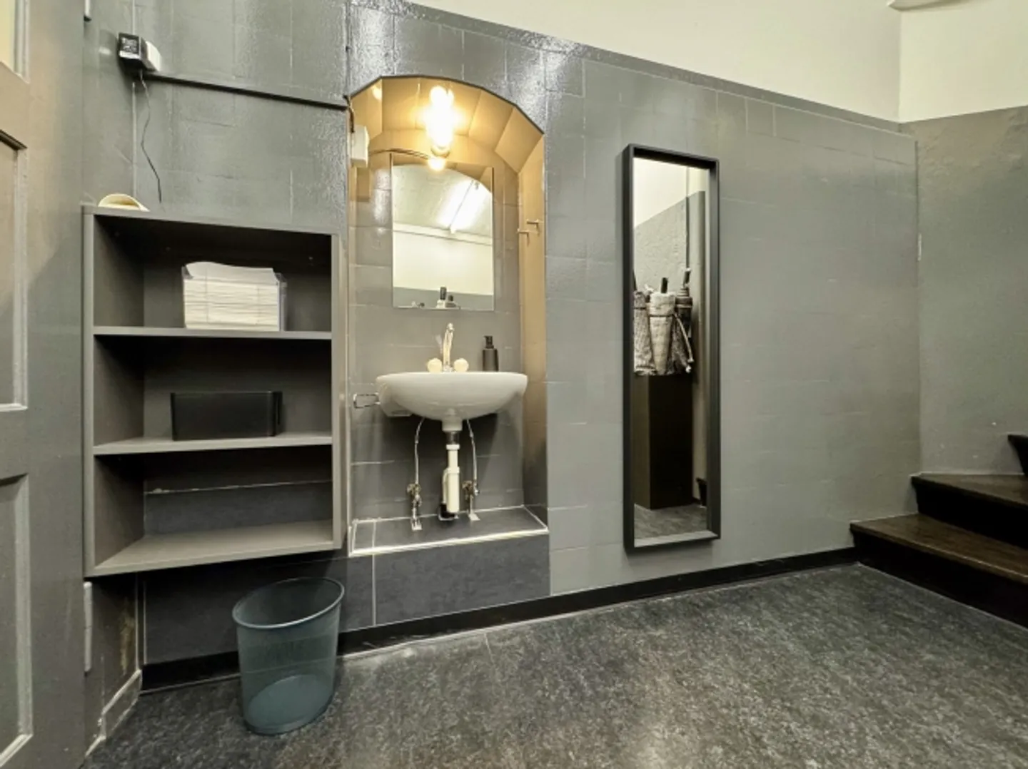 Boutique di charme nella città vecchia perfetta per marchi affermati - Foto 6 di 8