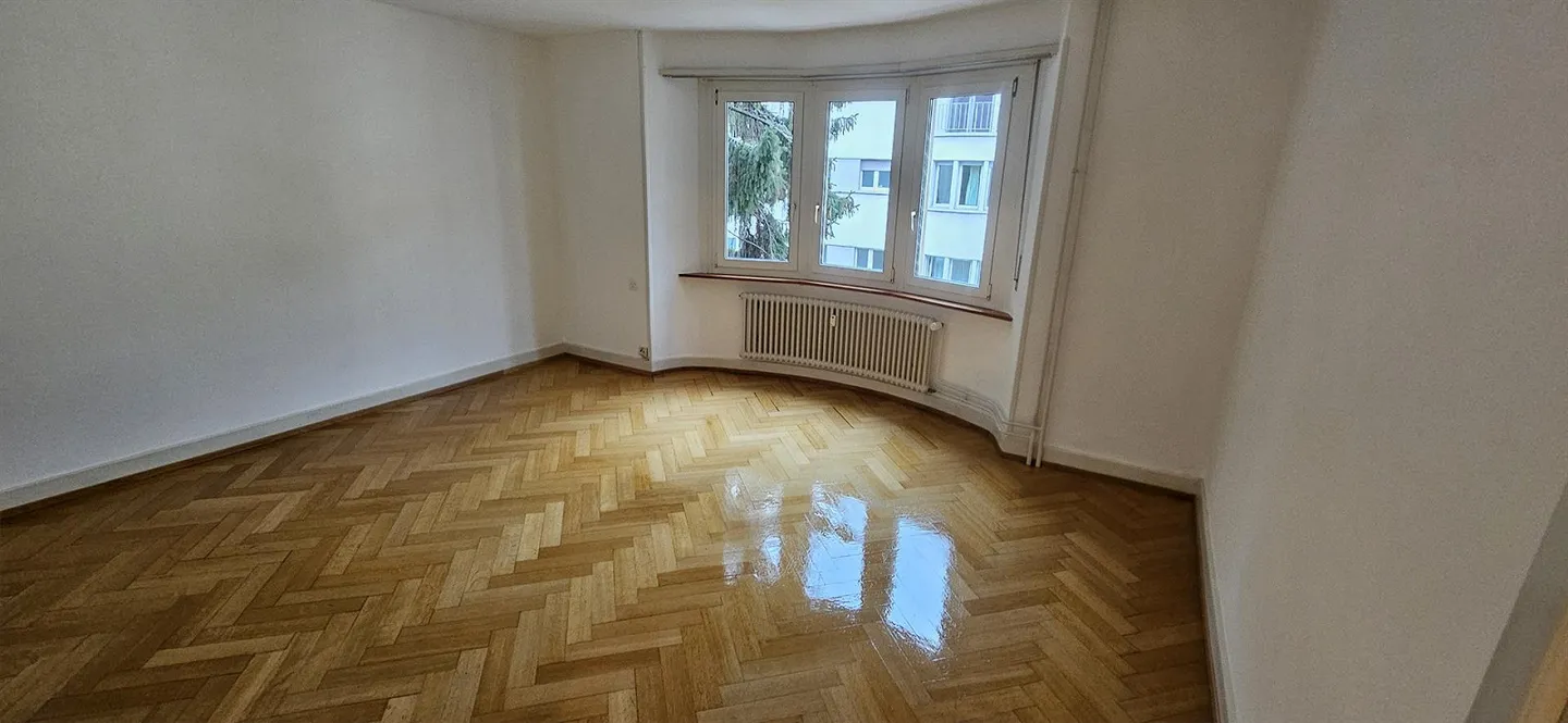 Quiet sunny 2.5 room apartment in Kleinhüningen - Photo 1 of 6