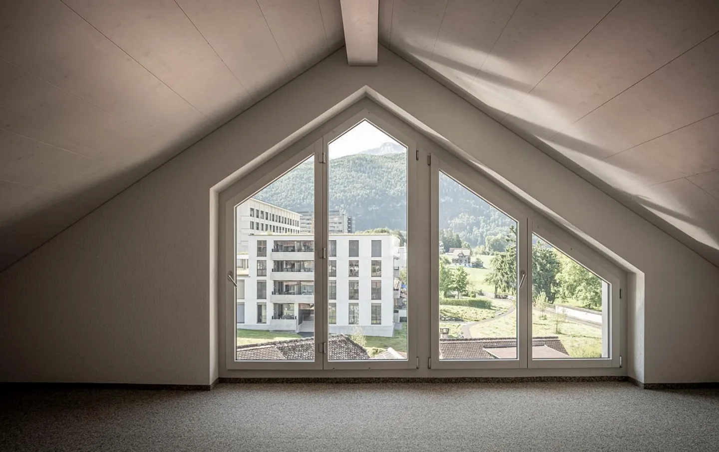 Nid d'aigle à louer 4.5 pièces appartement en duplex avec galerie - Photo 6 sur 15