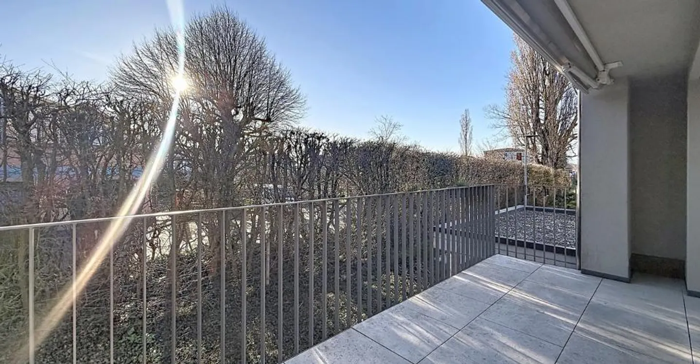 4 ½ ROOMS - Close to amenities! - Photo 4 of 11