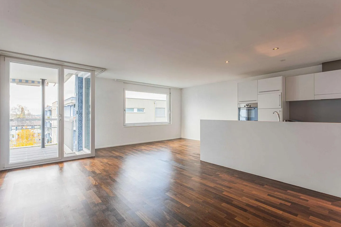 Appartamento attico luminoso e moderno - Foto 1 di 9