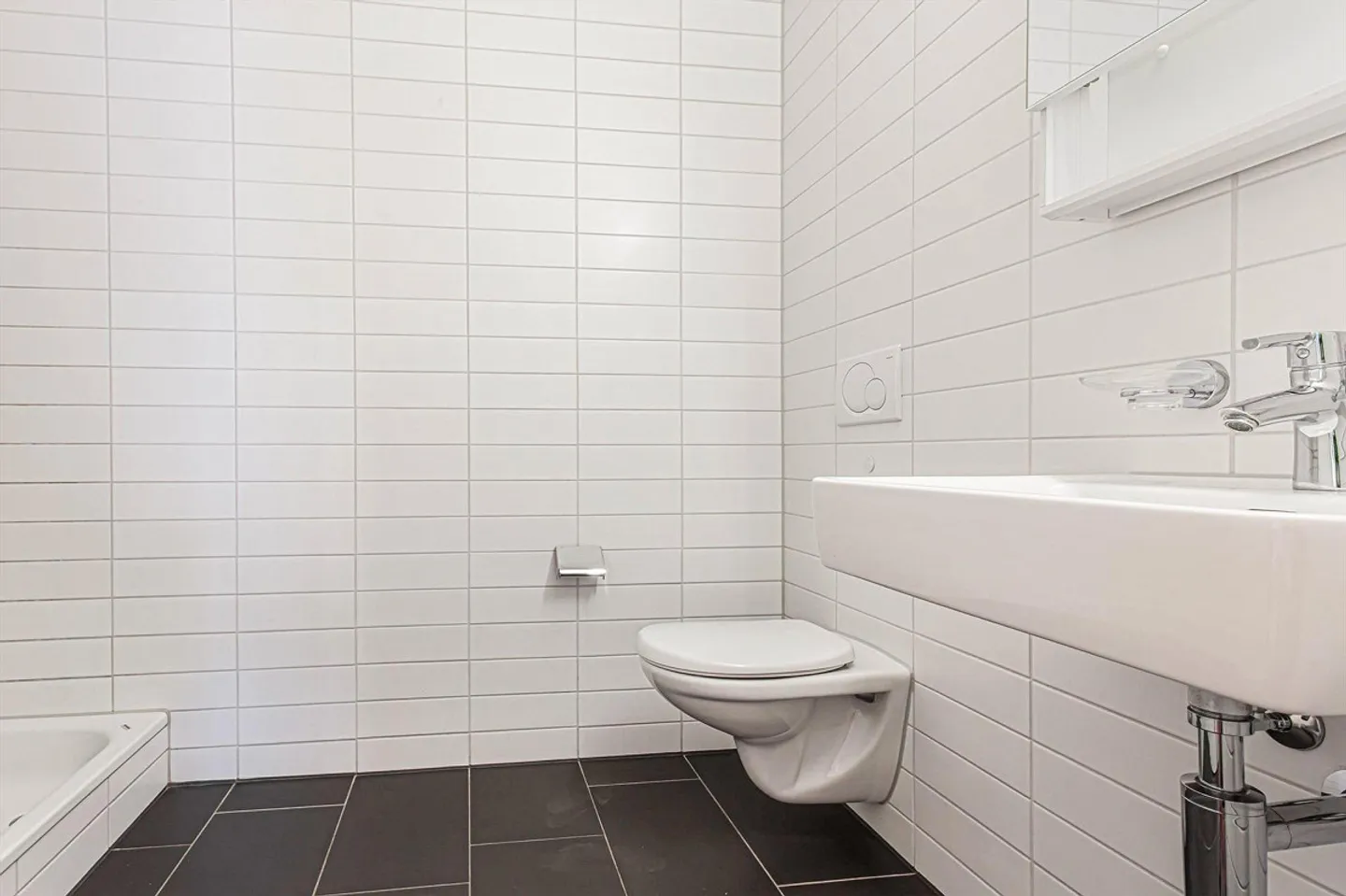 Appartamento attico luminoso e moderno - Foto 5 di 9