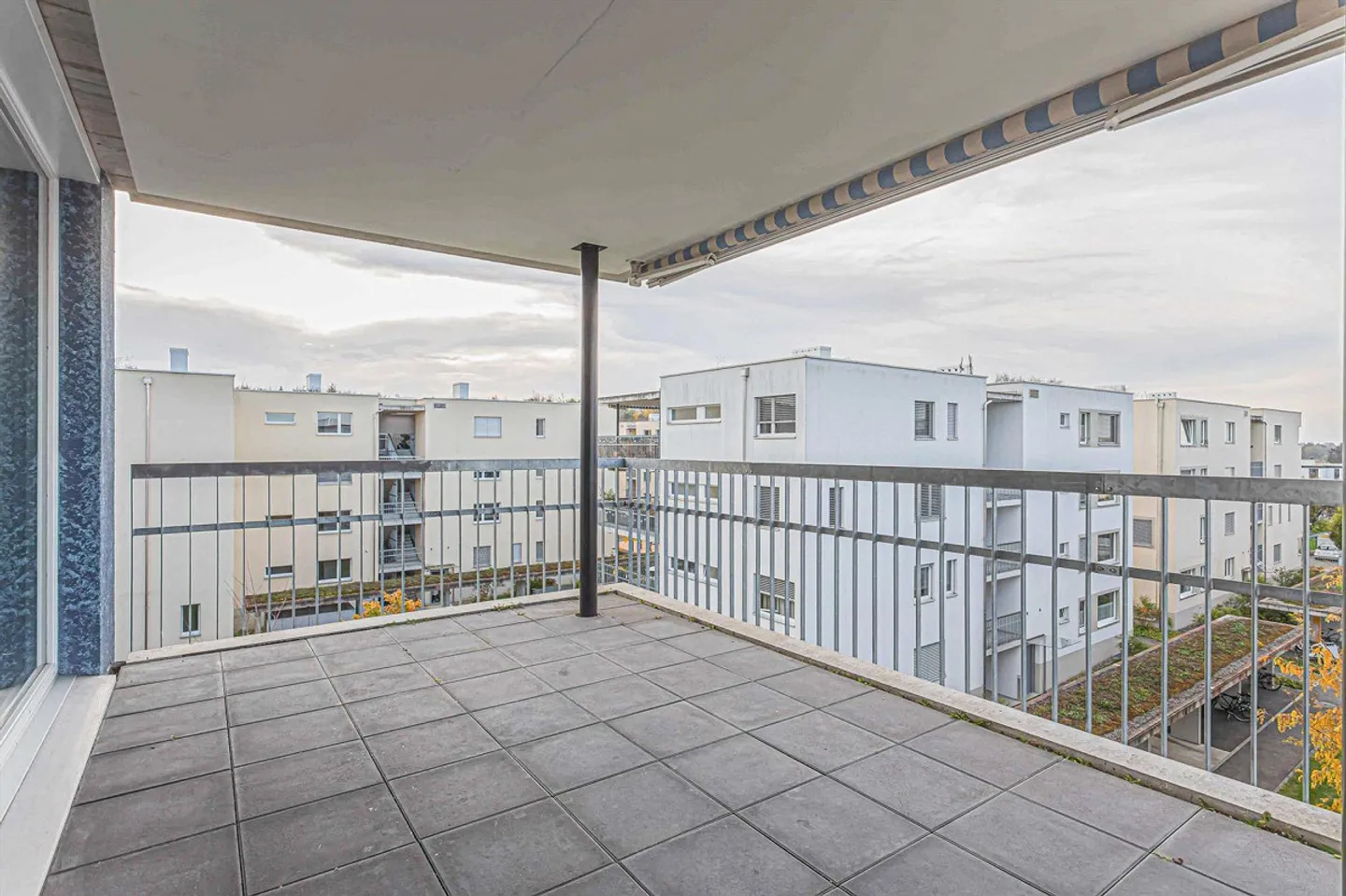 Appartamento attico luminoso e moderno - Foto 7 di 9