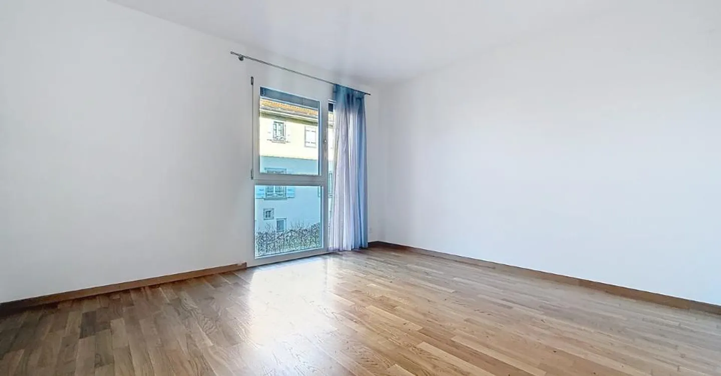 4 ½ ROOMS - Close to amenities! - Photo 9 of 11