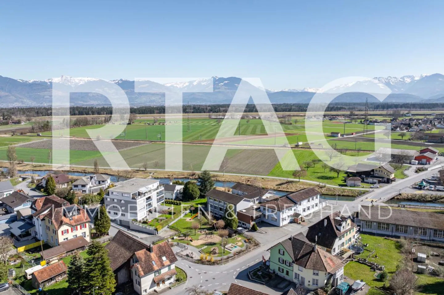 Proprietà commerciale con potenziale di sviluppo - Foto 1 di 15