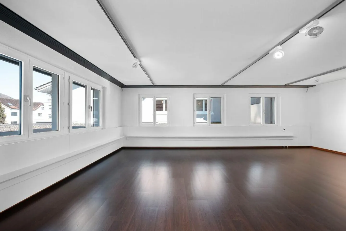 Proprietà commerciale con potenziale di sviluppo - Foto 6 di 15