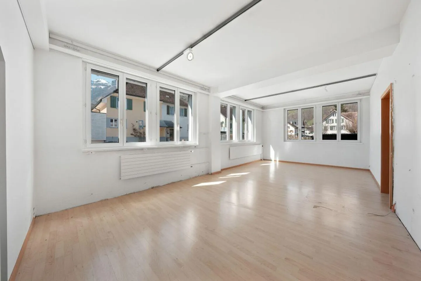 Proprietà commerciale con potenziale di sviluppo - Foto 7 di 15