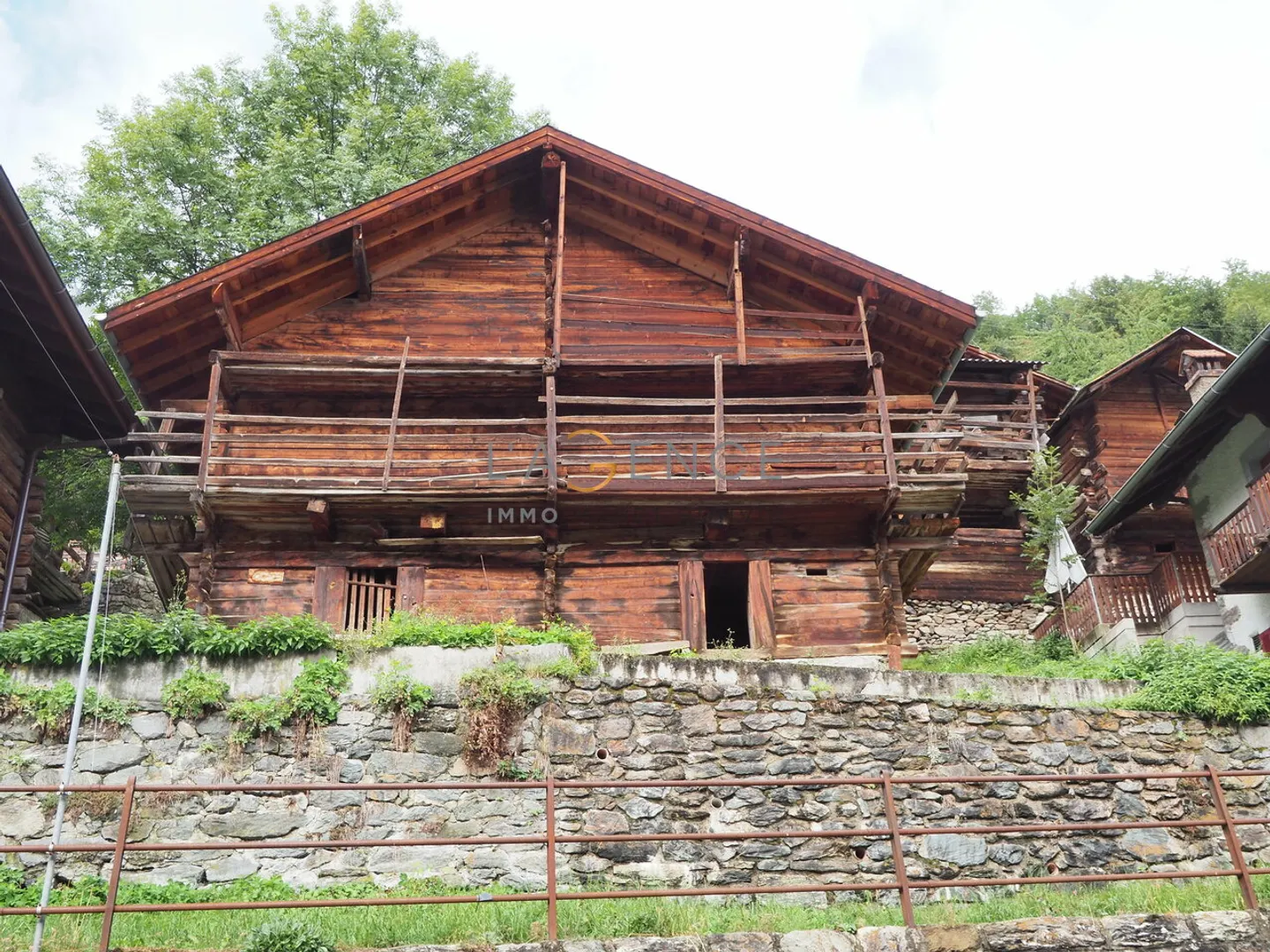 Storage space for sale - Photo 2 of 14