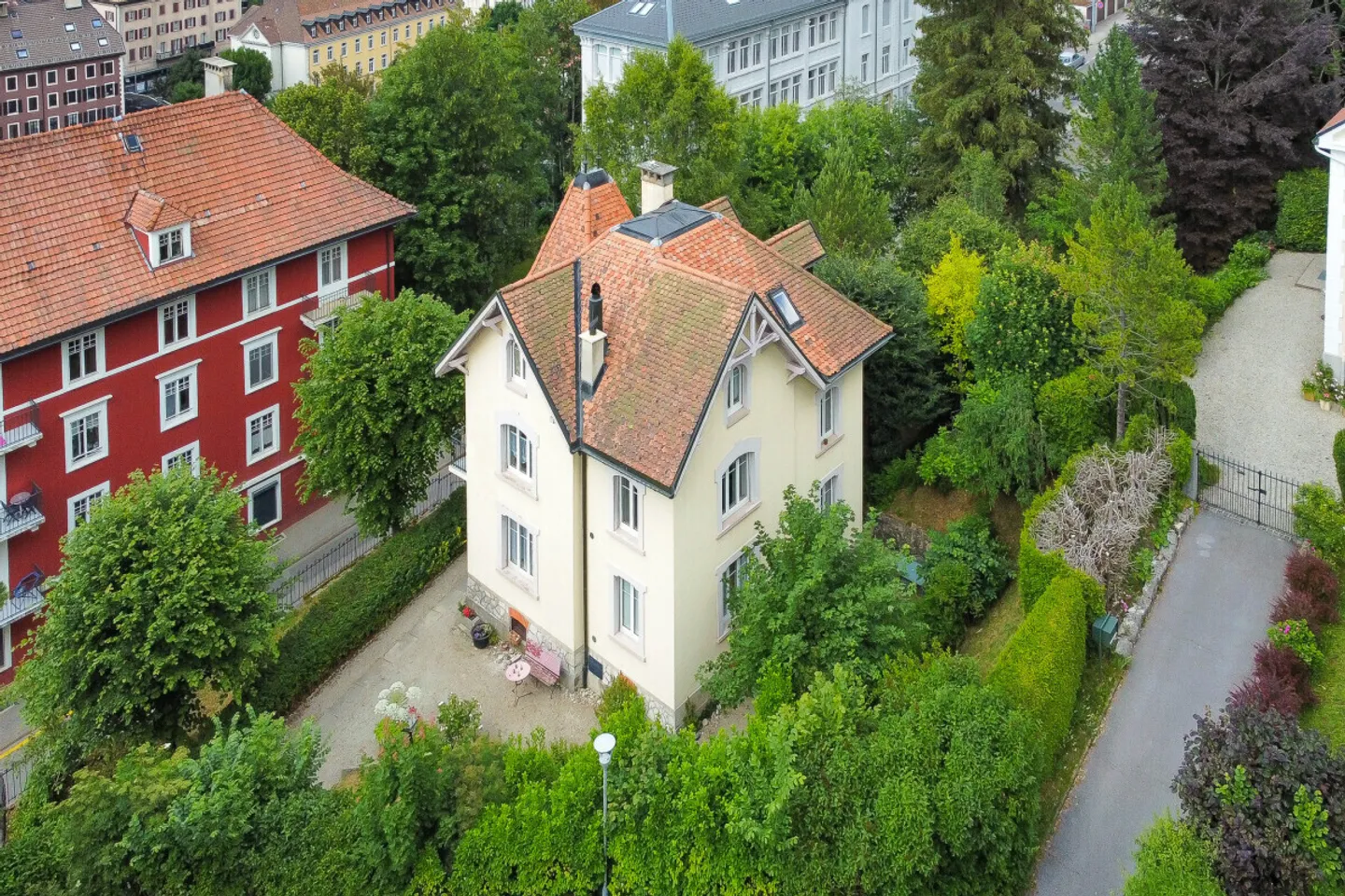 Viel Charakter! Für Investoren oder eine große Familie - Foto 1 von 13