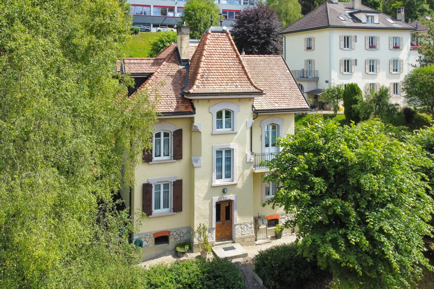 Viel Charakter! Für Investoren oder eine große Familie - Foto 2 von 13