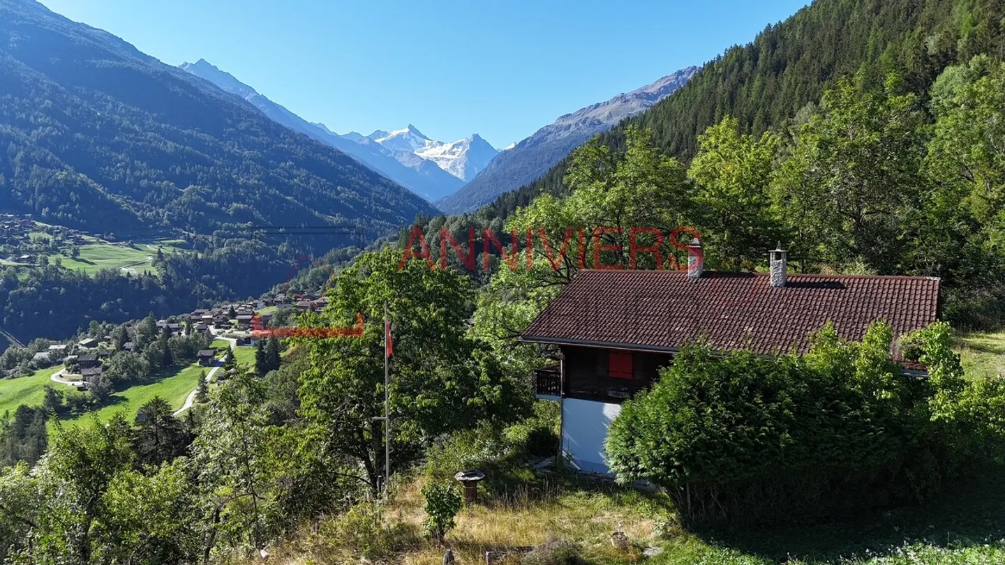 Chalet autentico con vista panoramica a Val d'Anniviers - Foto 1 di 23