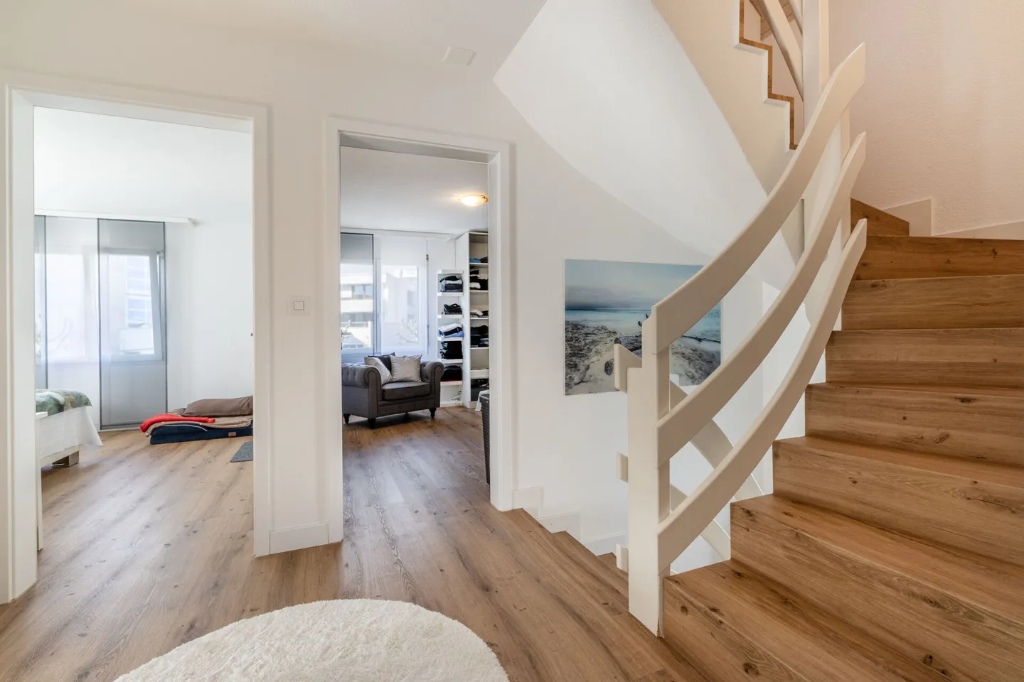 Casa unifamiliare moderna e indipendente con molto spazio per vivere, hobby e affari - Foto 13 di 29