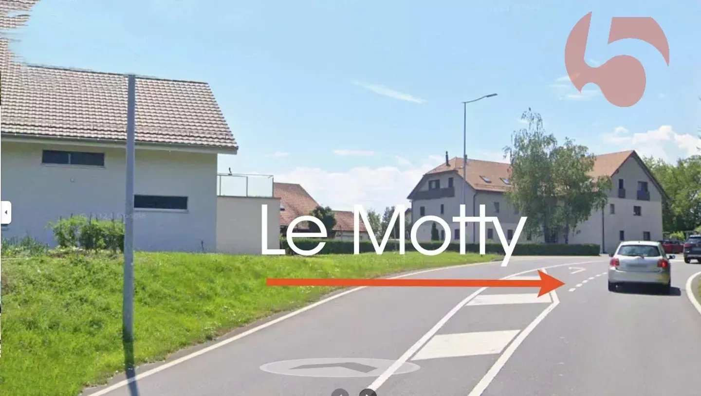 6 km from Montagny En Chamard, individual villa with 6.5 rooms, 3 garage spaces and 6 outdoor spaces - Photo 5 of 13