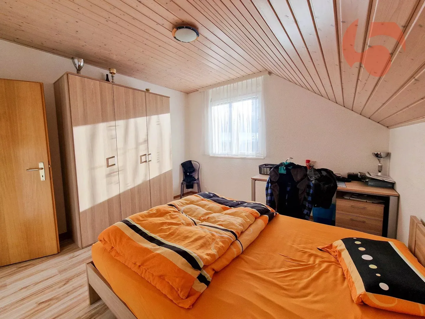 6 km from Montagny En Chamard, individual villa with 6.5 rooms, 3 garage spaces and 6 outdoor spaces - Photo 13 of 13