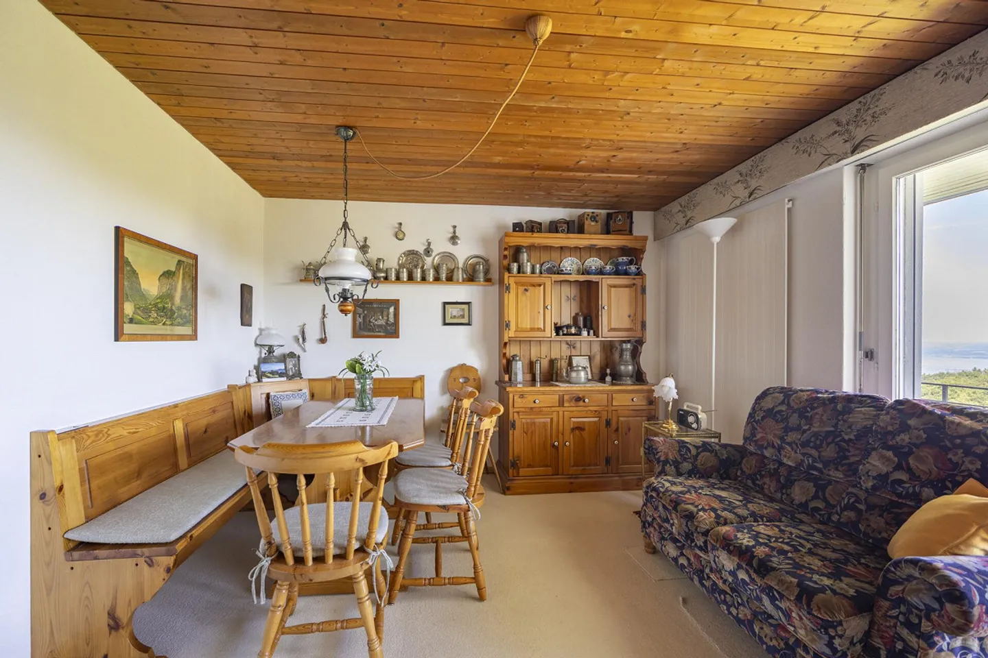 Detached single-family house with a separate apartment - Photo 7 of 21