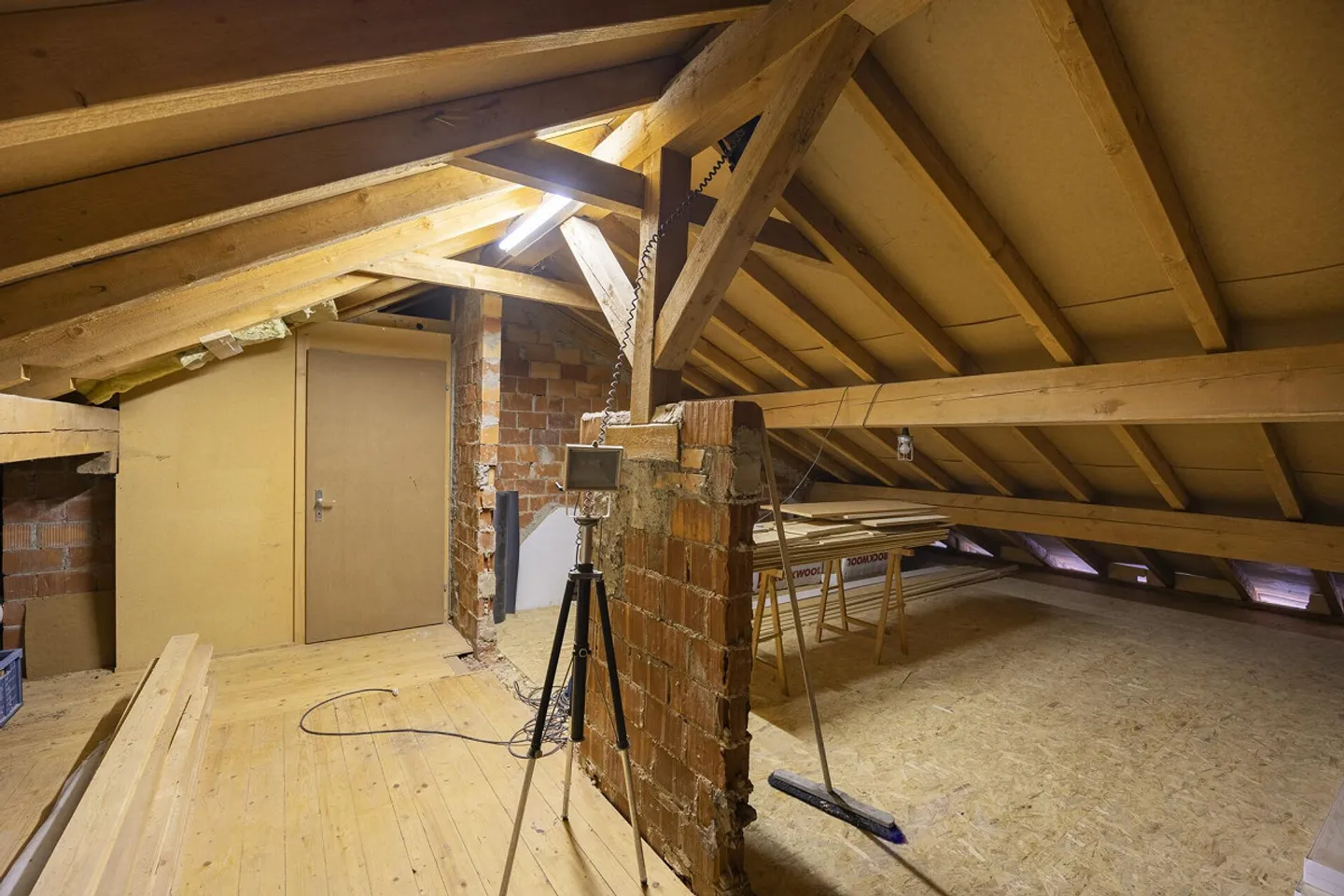 Detached single-family house with a separate apartment - Photo 13 of 21