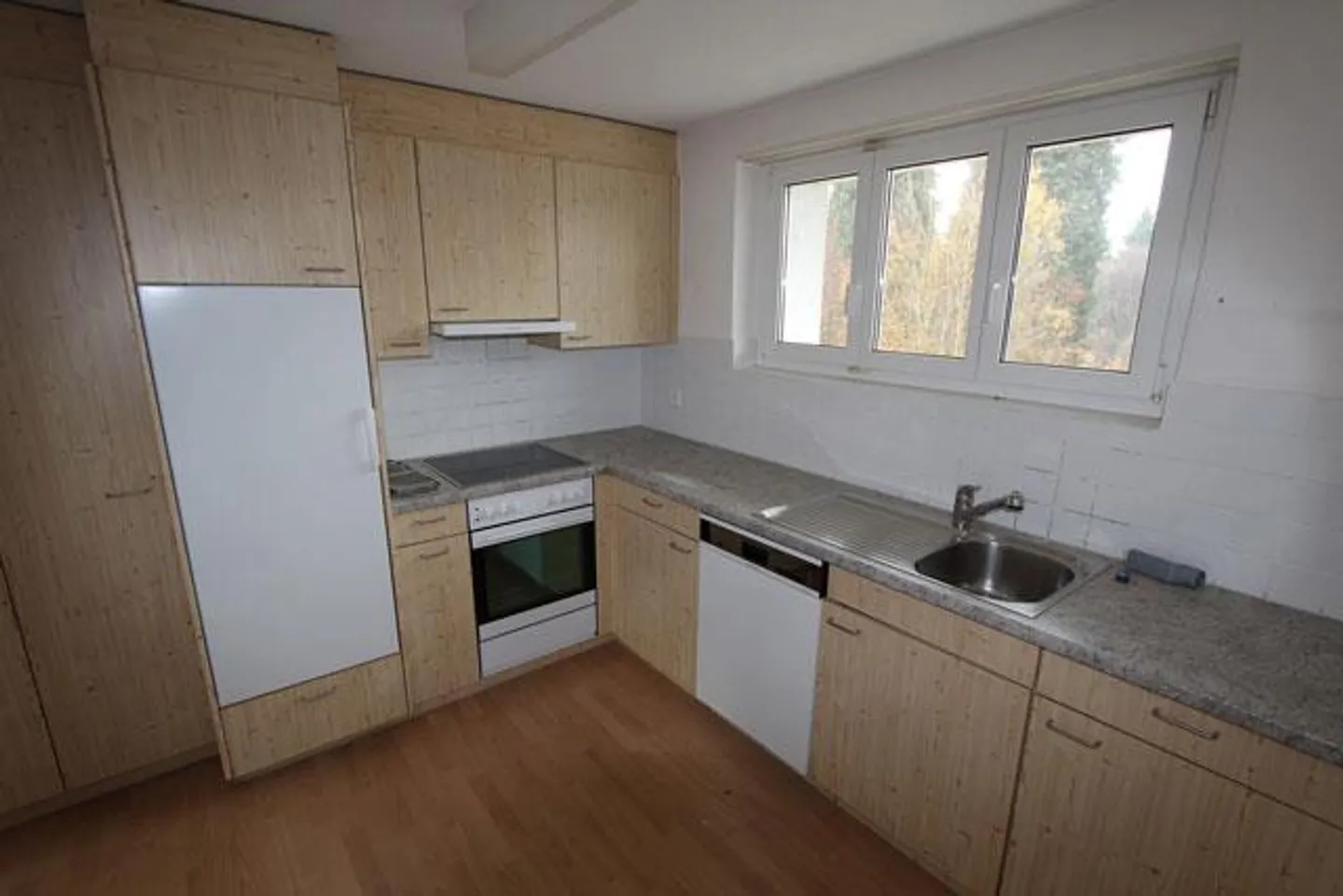 4 1/2 Zi.-Dachwohnung mit Balkon - Foto 2 von 9