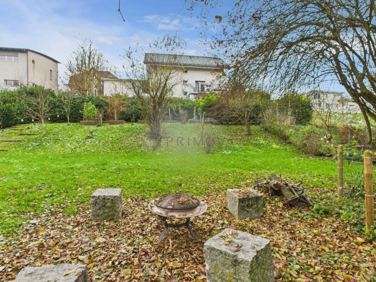 Maison familiale exclusive sur un terrain spacieux avec un panorama naturel impressionnant - Photo 12 sur 12