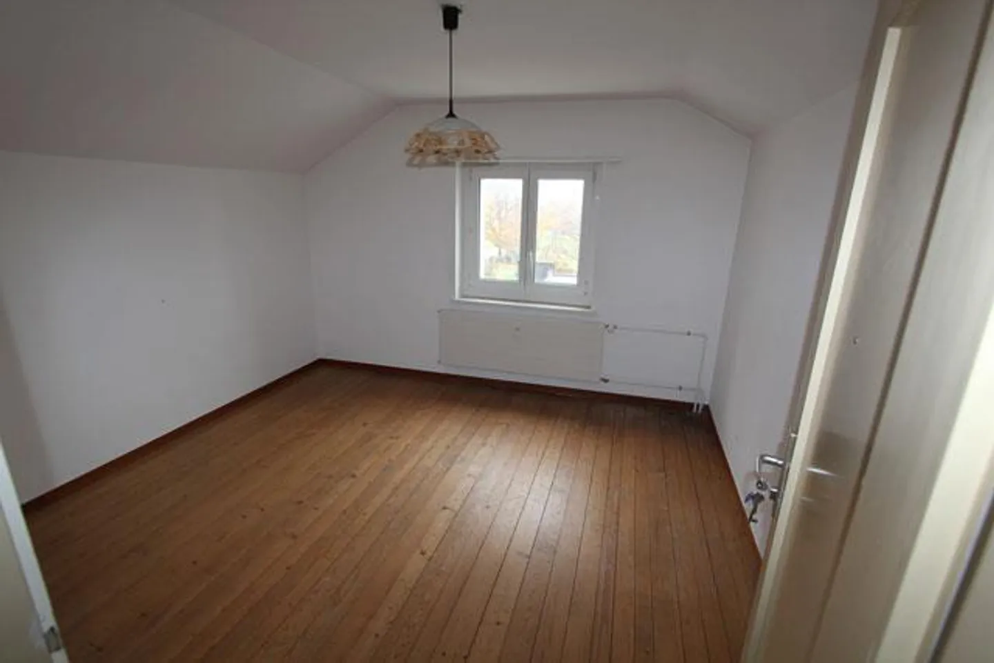 4 1/2 Zi.-Dachwohnung mit Balkon - Foto 6 von 9