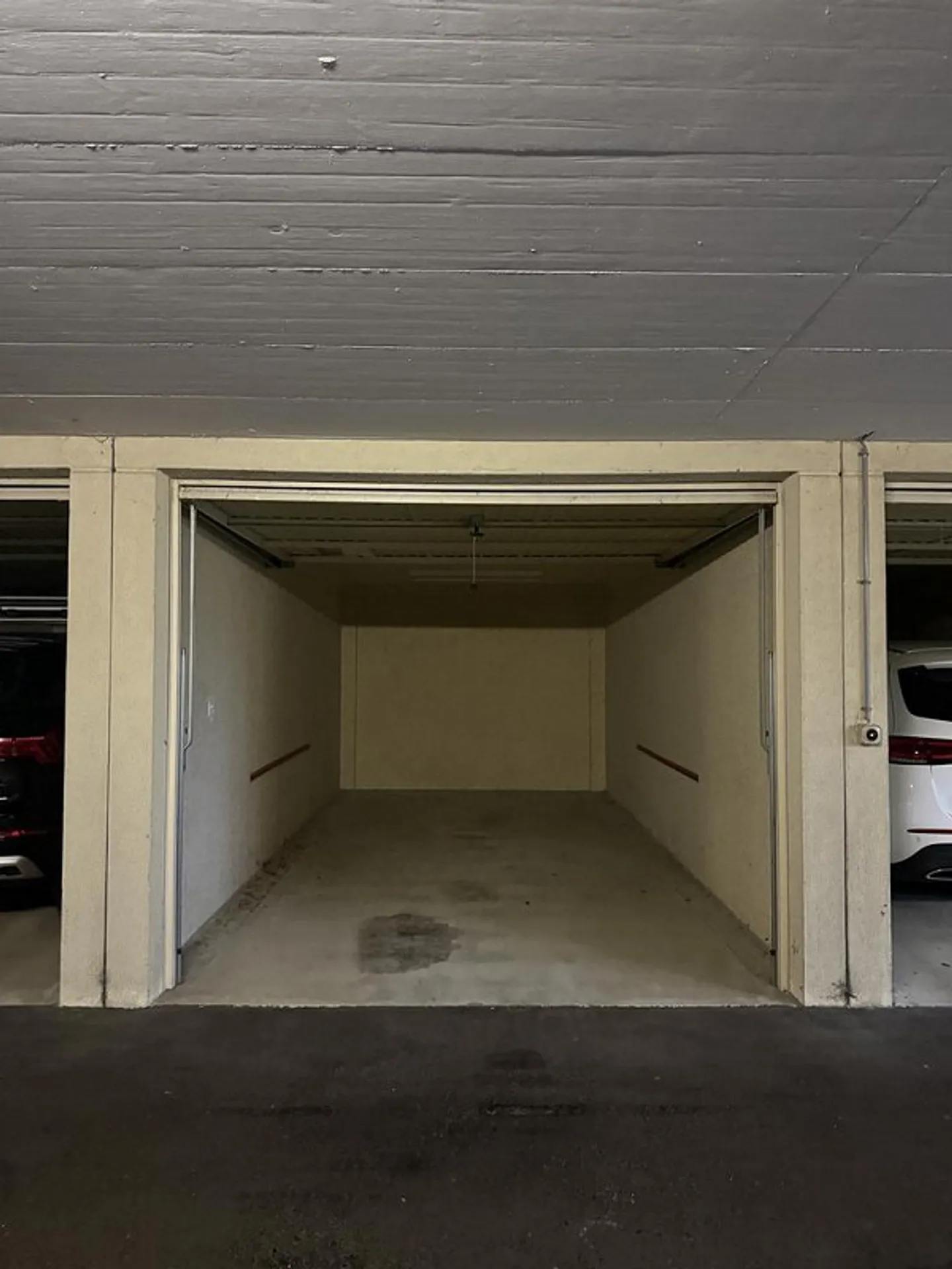 Lockable garage box available for rent immediately - Photo 1 of 4