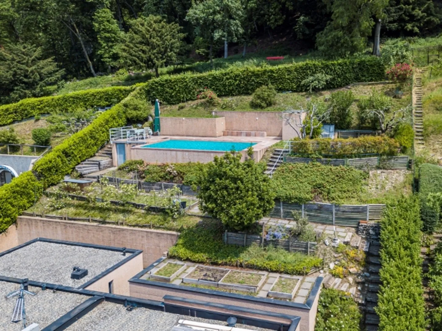 Modern House with Beautiful Lake View - Photo 18 of 19