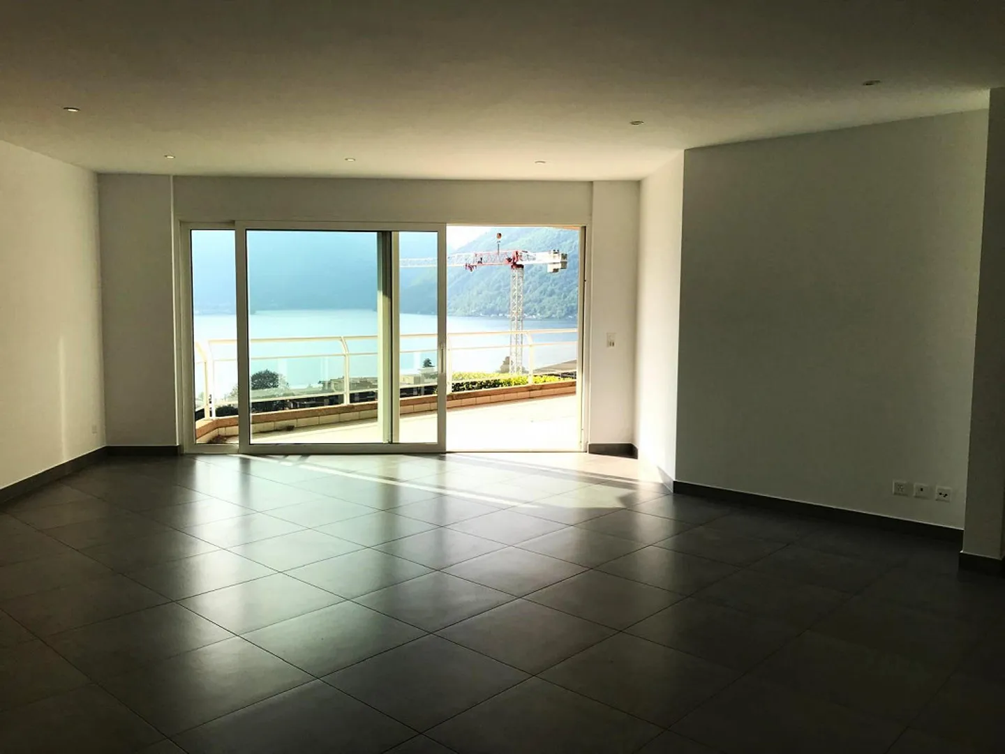 Attico 3.5 camere con splendida terrazza e vista lago - Foto 7 di 13
