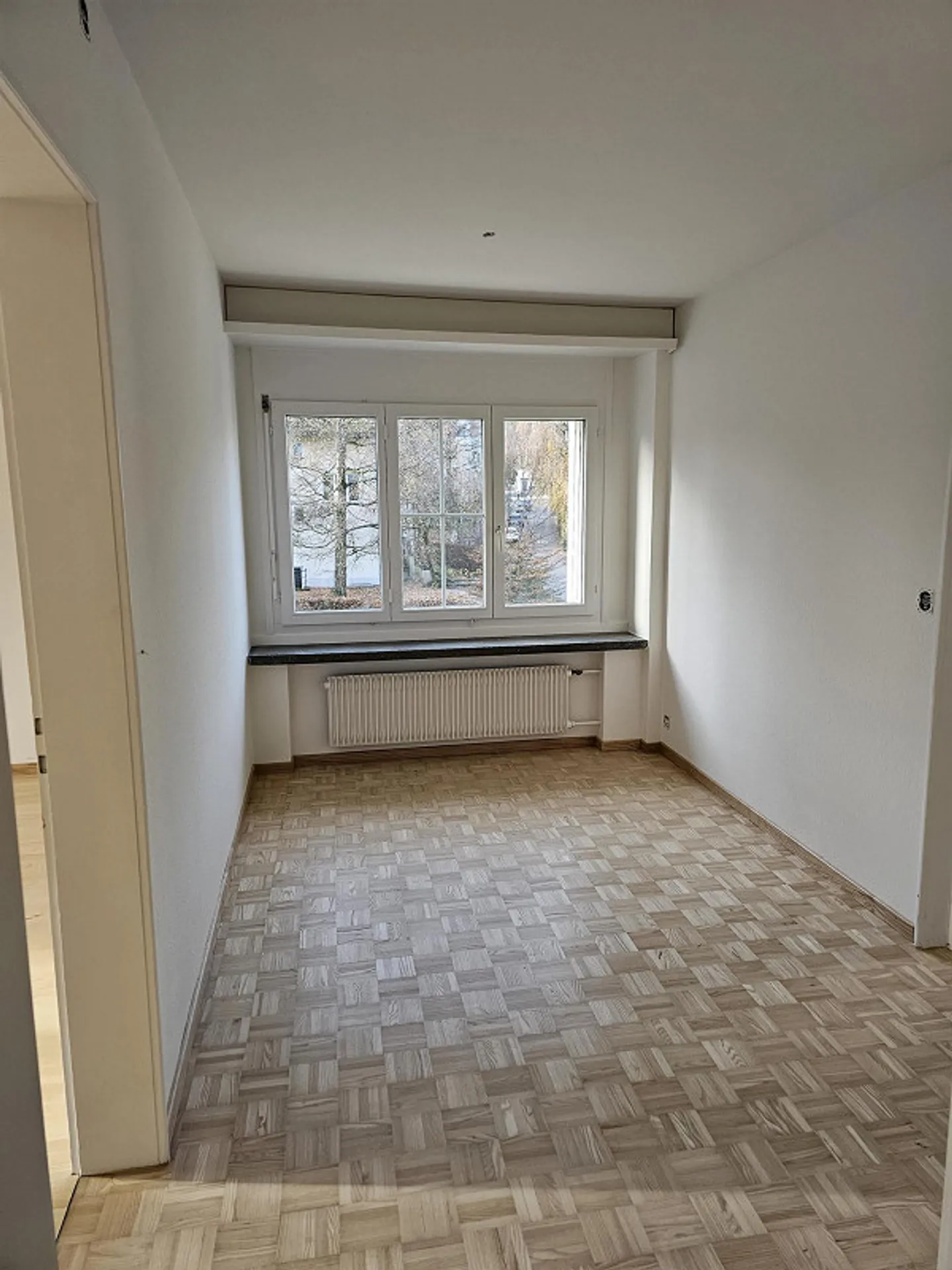 Quiet and preferred residential area: 4.5 room apartment - Photo 9 of 15