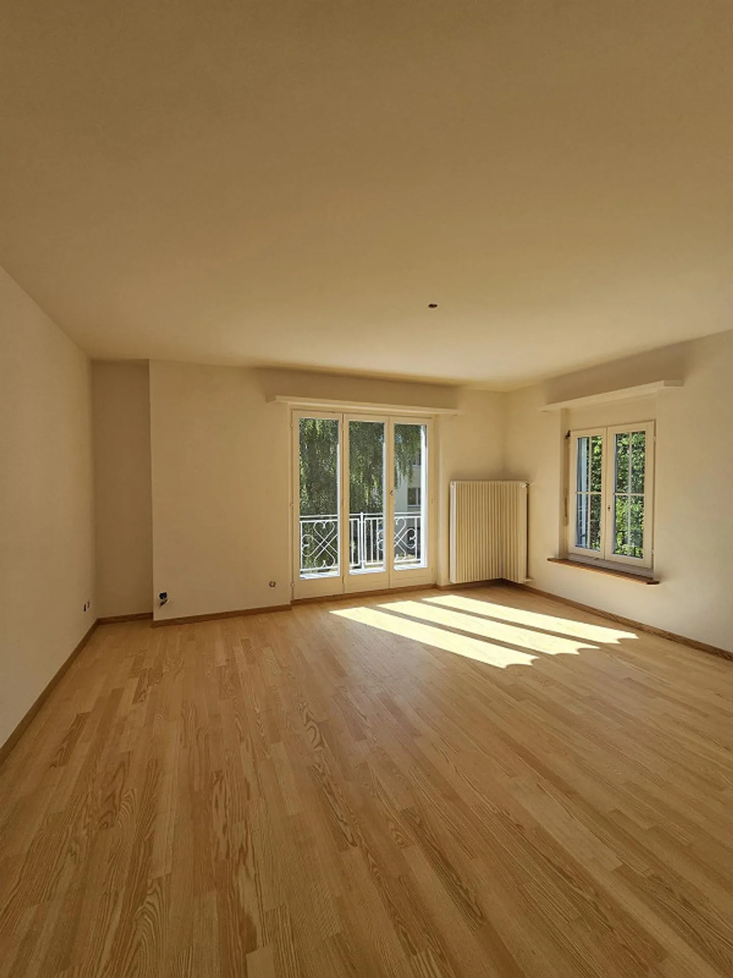 Quiet and preferred residential area: 4.5 room apartment - Photo 11 of 15