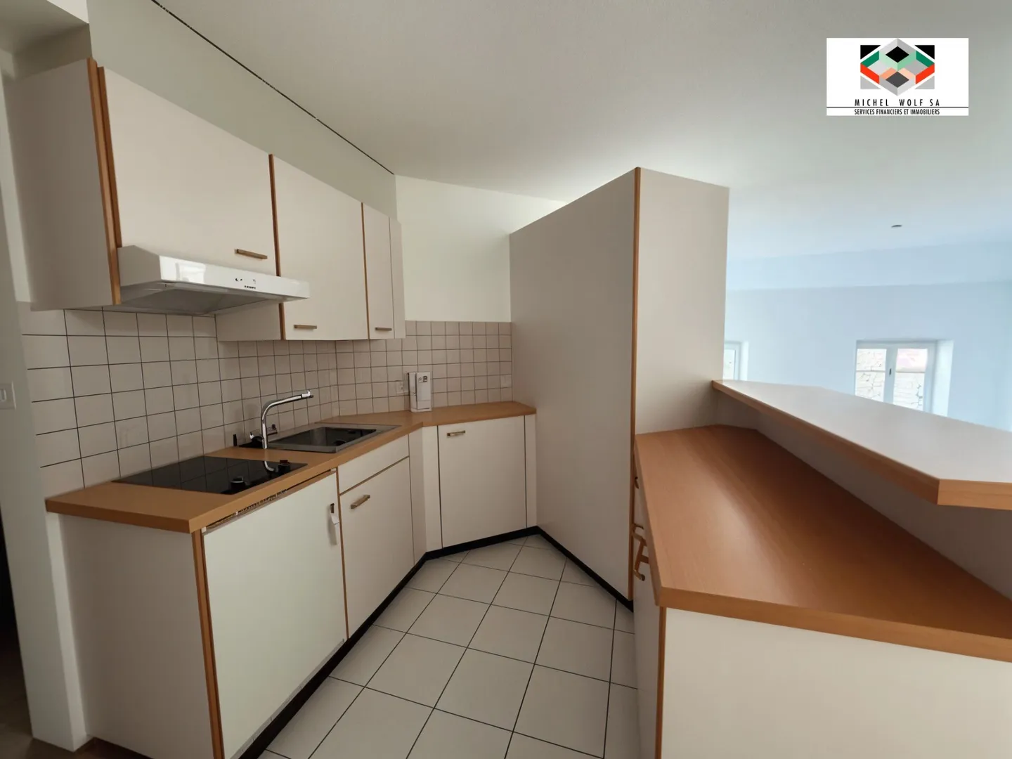 Grand studio au Centre-ville de Neuchâtel (zone piétonne) - Foto 2 di 5